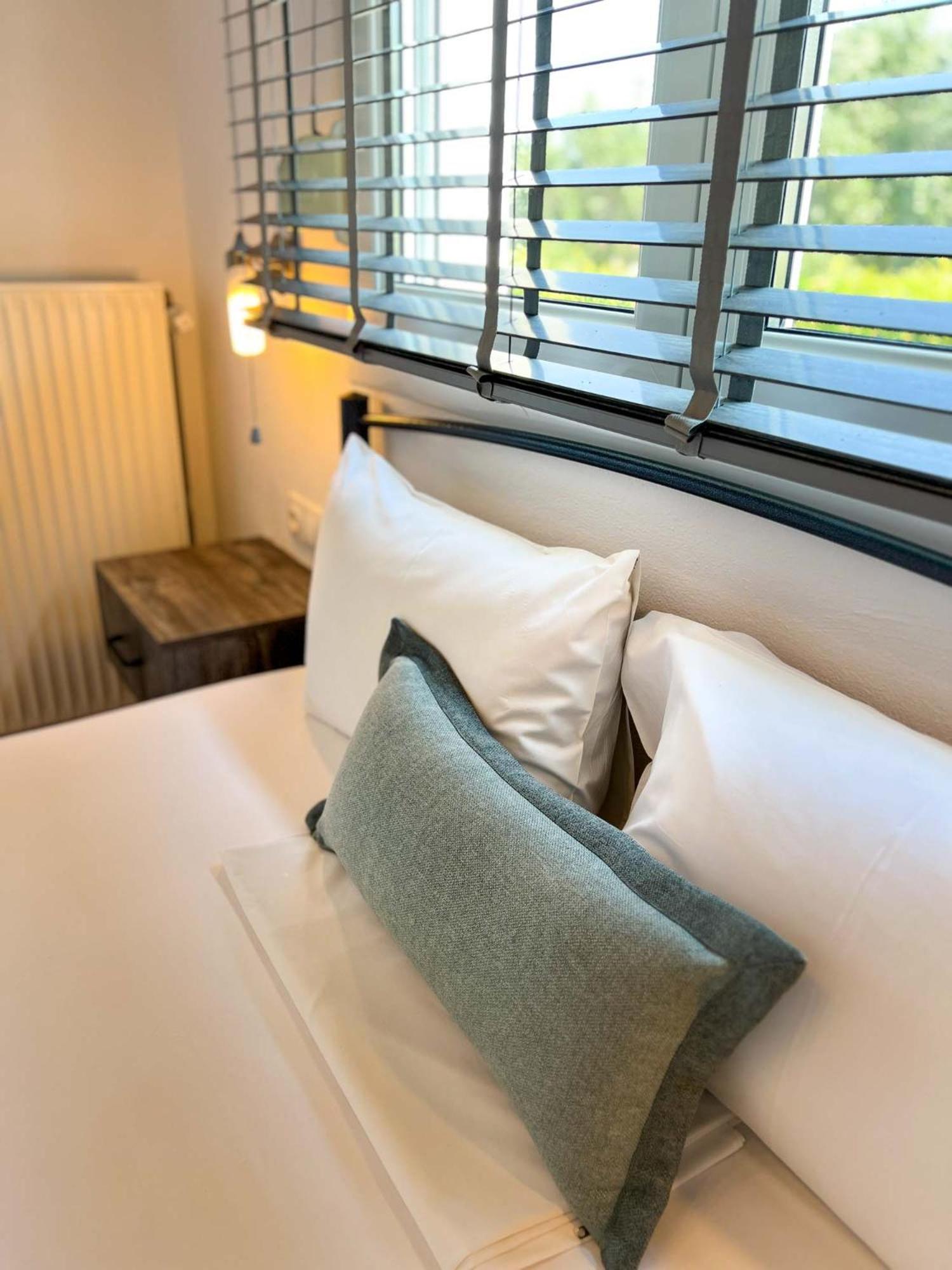 Deluxe Triple Room - Photo 10