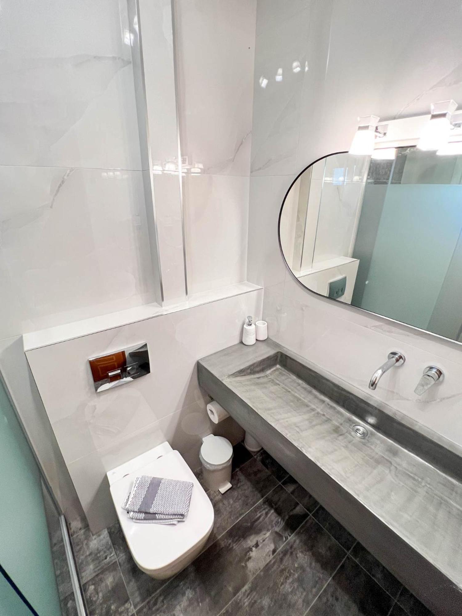 Deluxe Double Studio - Photo 8