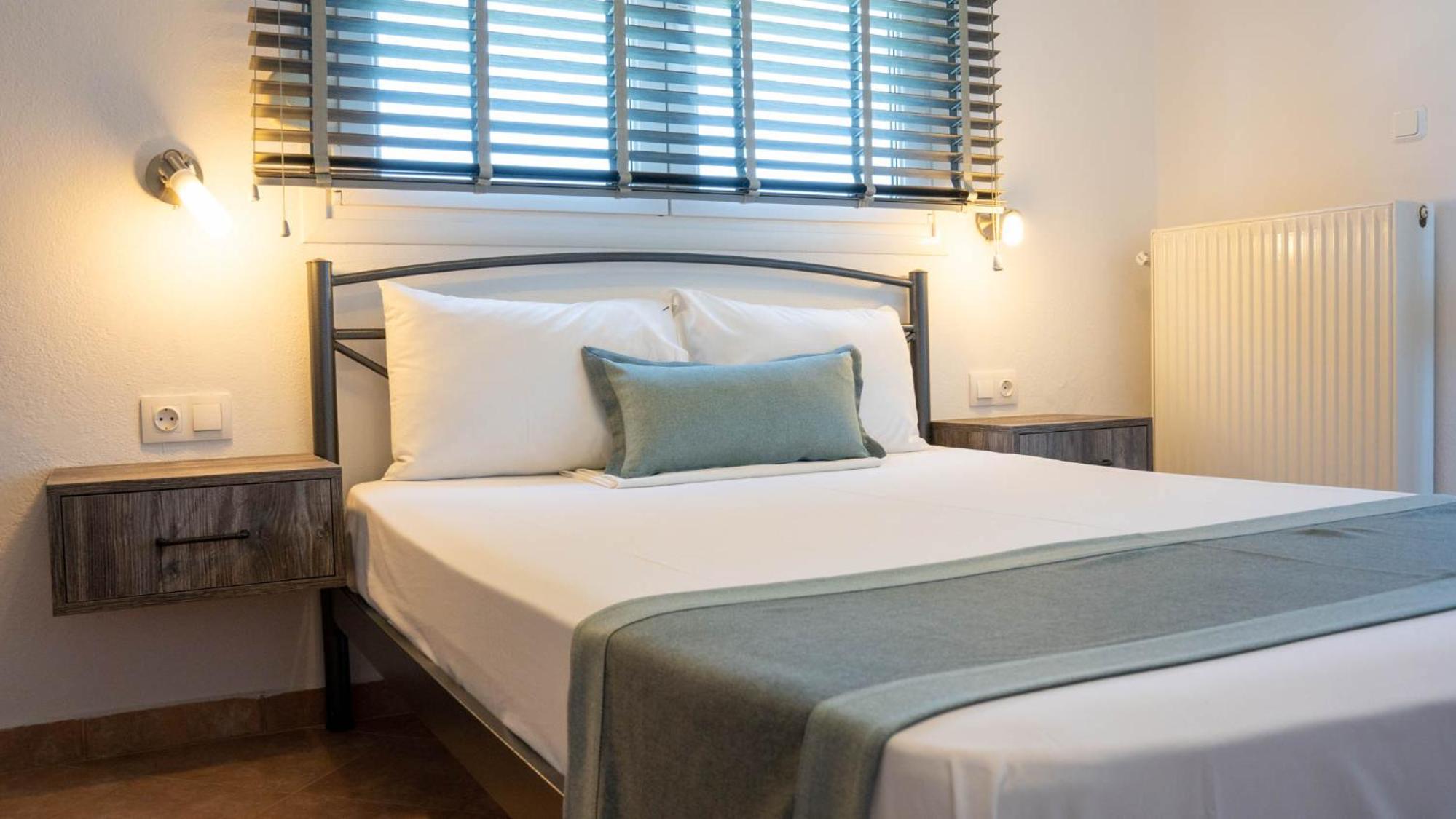 Deluxe Triple Room - Photo 21