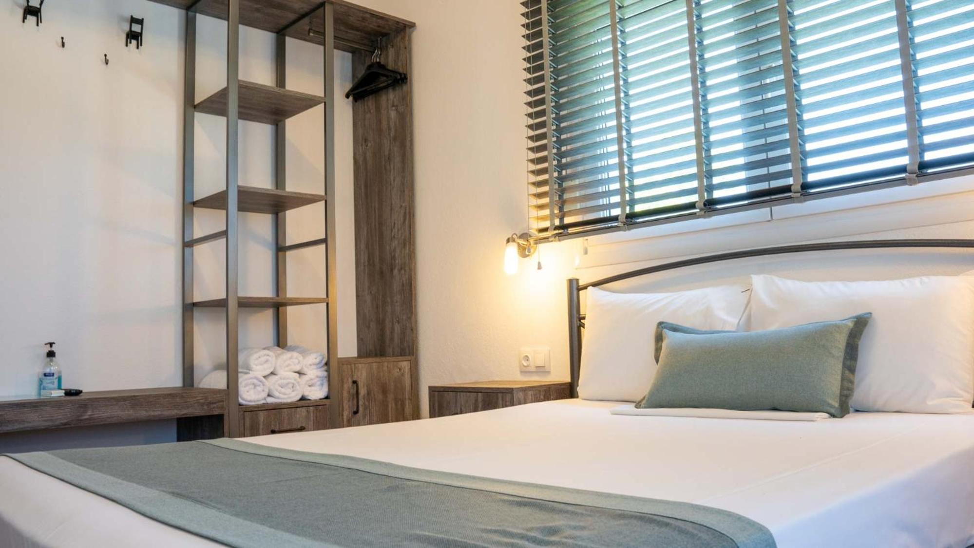 Deluxe Triple Room - Photo 8
