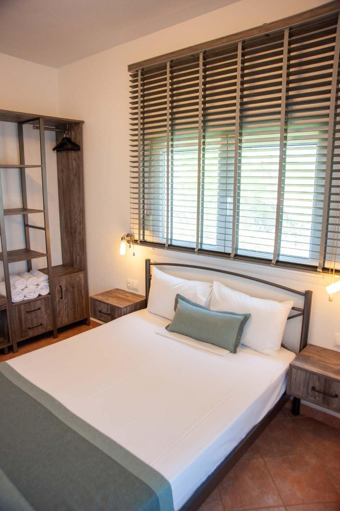 Deluxe Triple Room - Photo 6