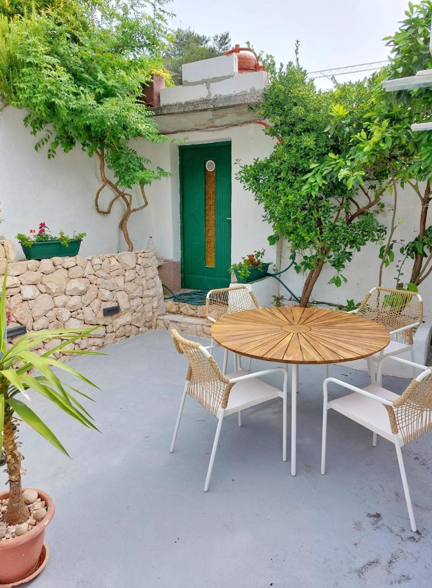 Apartment with Balcony photo 1