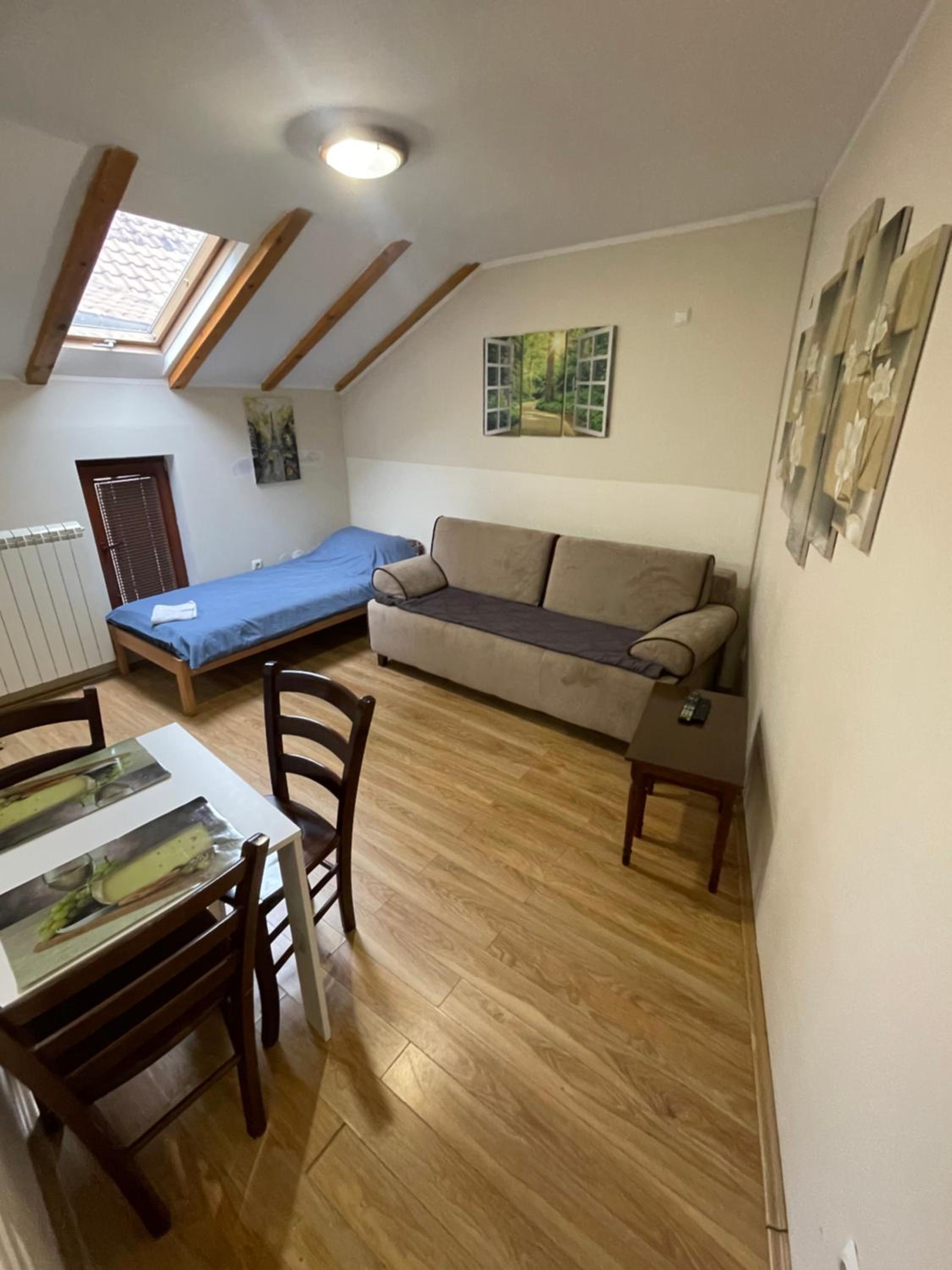 One-Bedroom Apartment