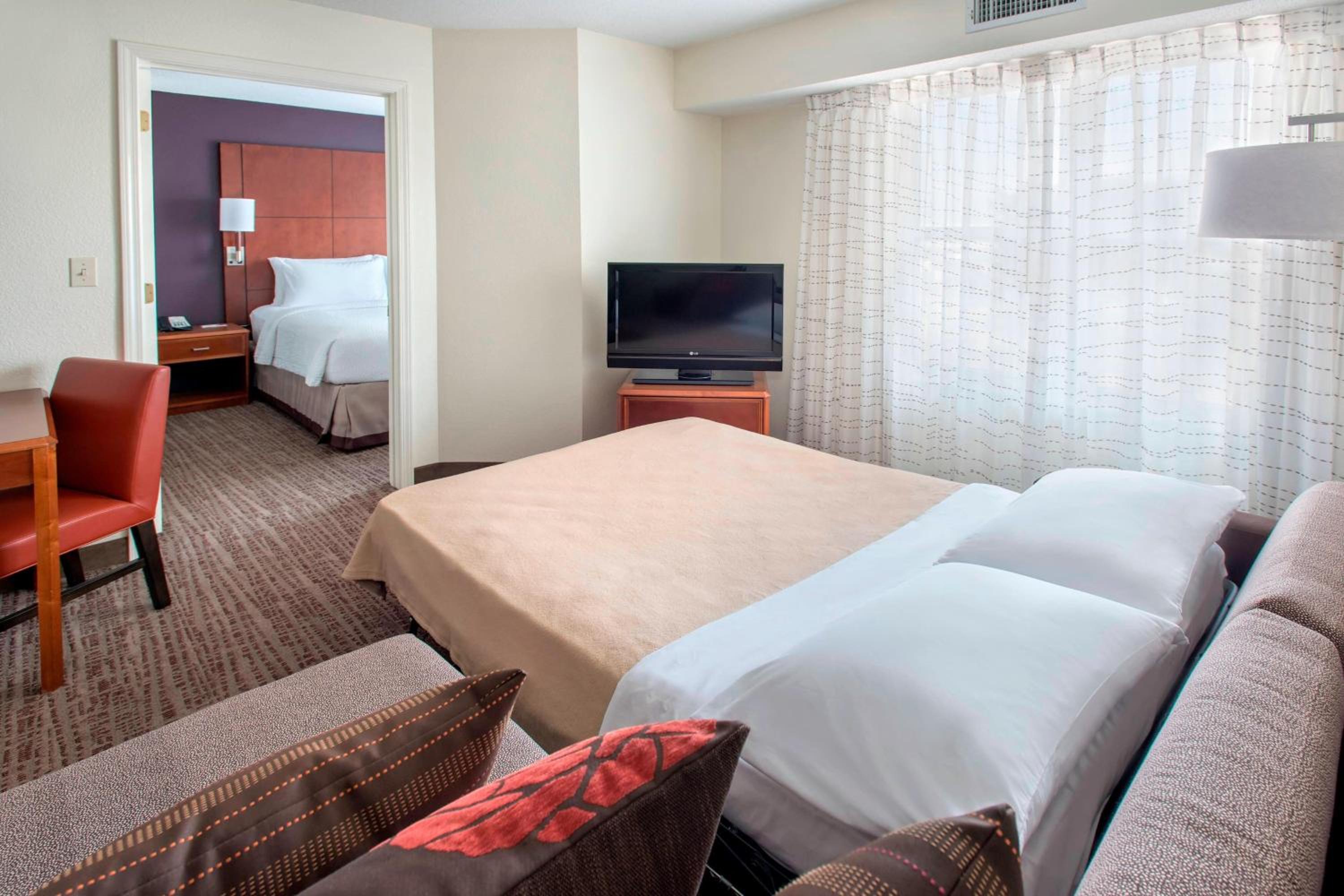 One-Bedroom King Suite with Sofa Bed - Photo 5