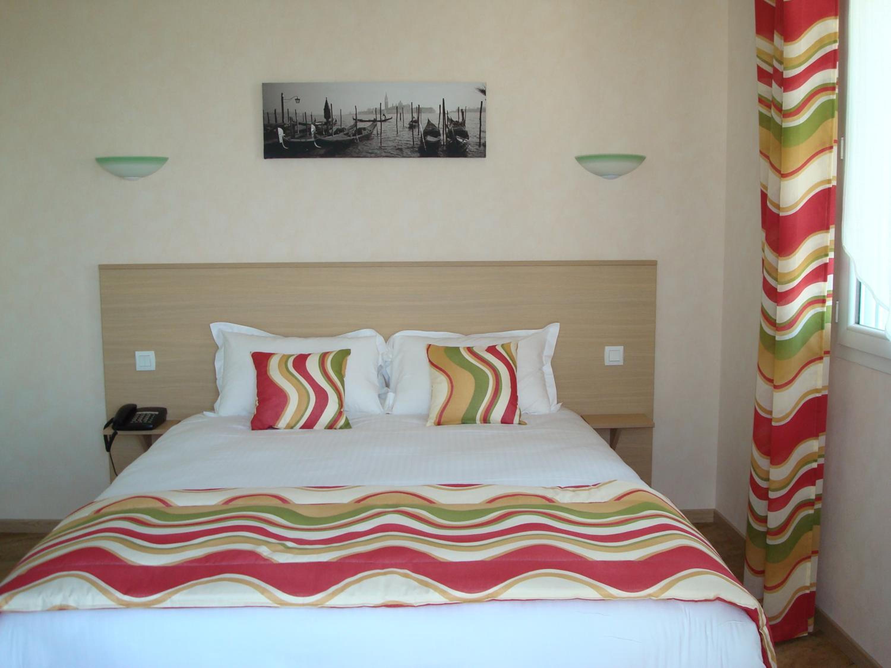 Double Room - Photo 3