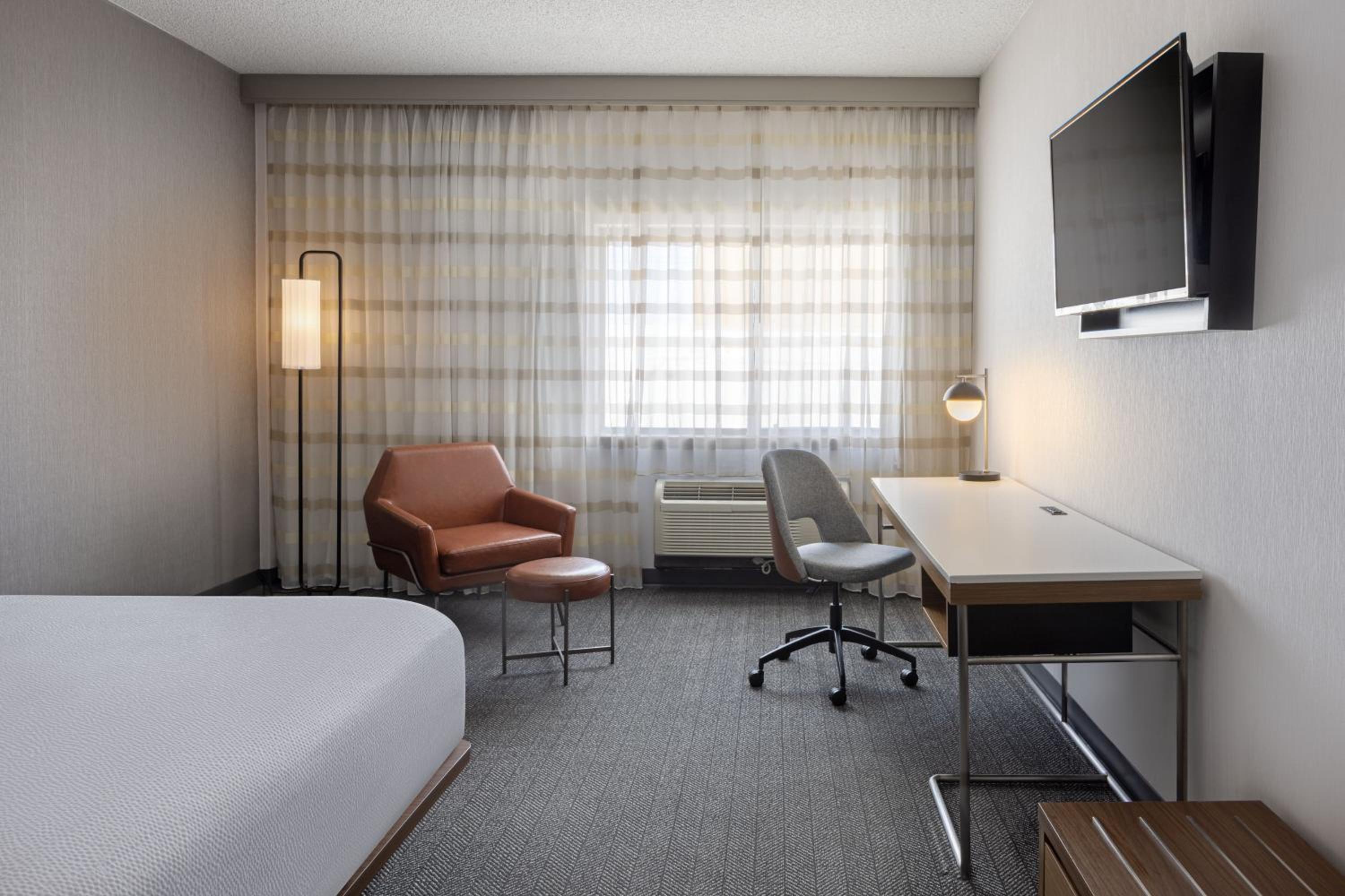 Classic King Room - Photo 2