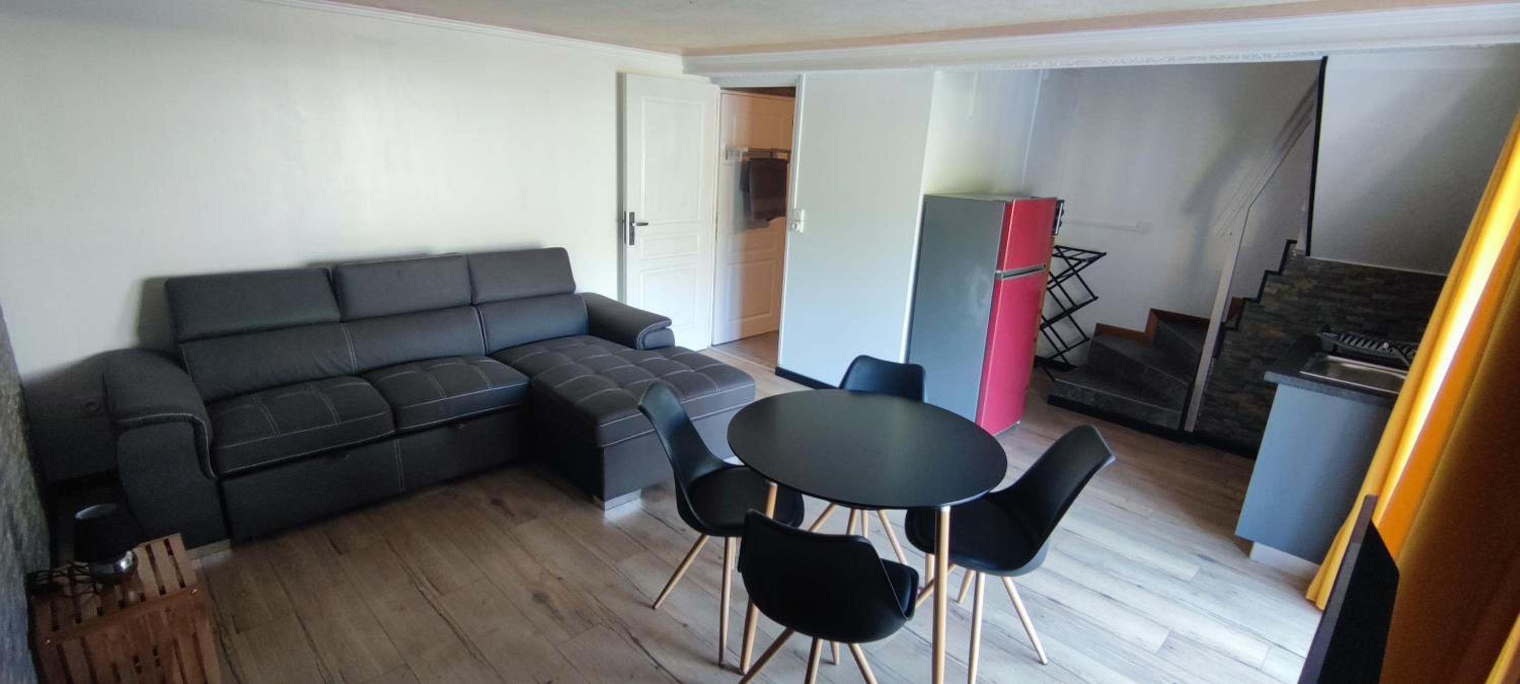 Family Room photo 3
