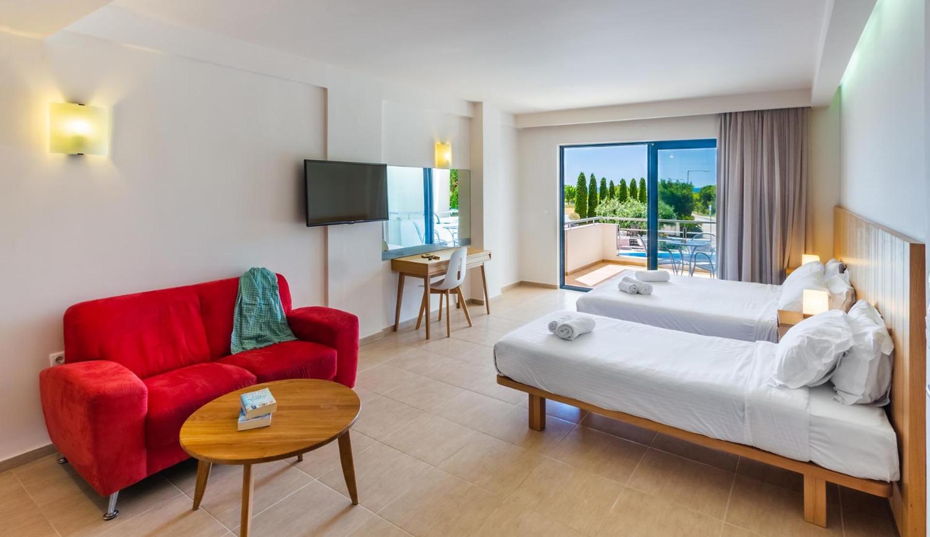 Deluxe Triple Room with Sea View