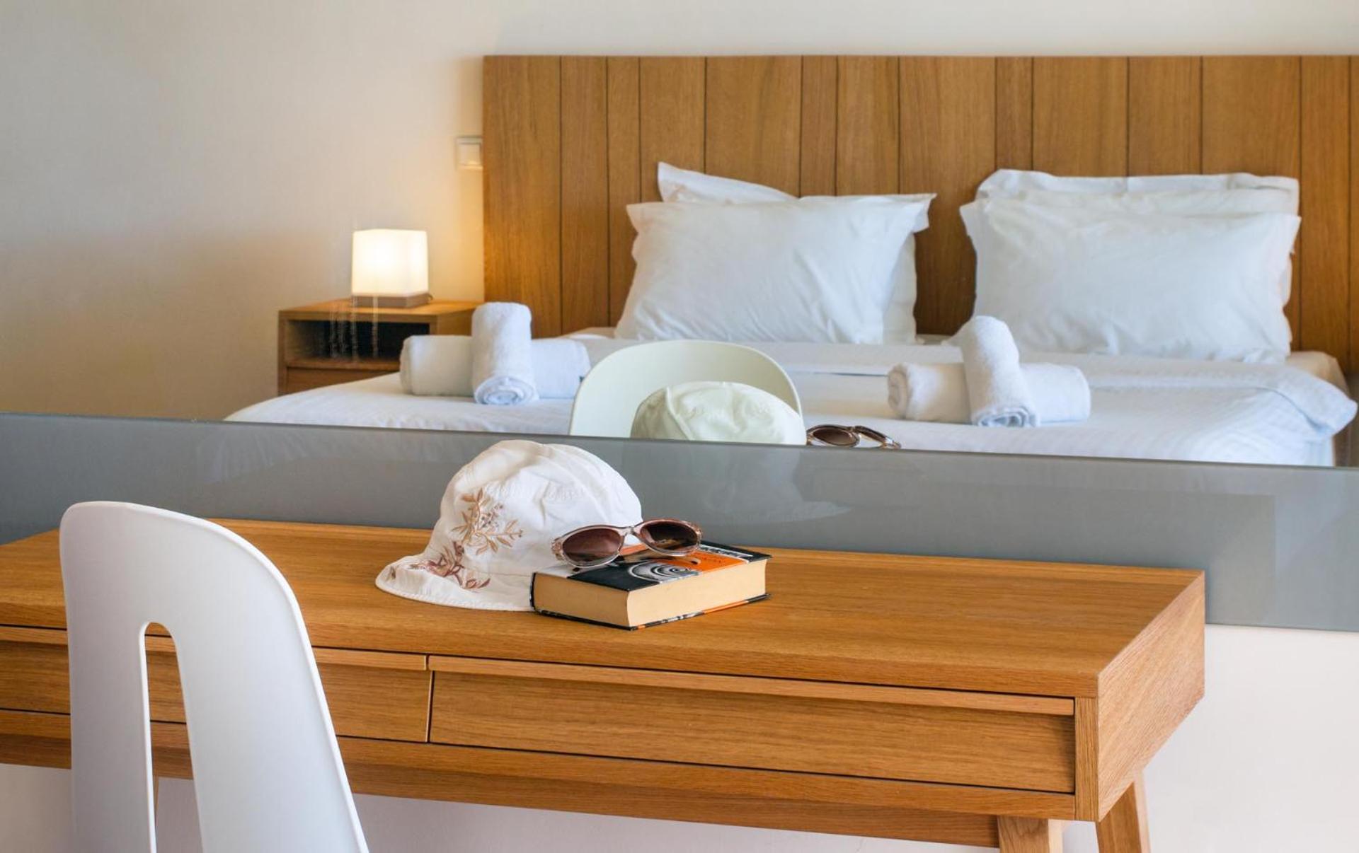 Deluxe Triple Room with Sea View photo 3