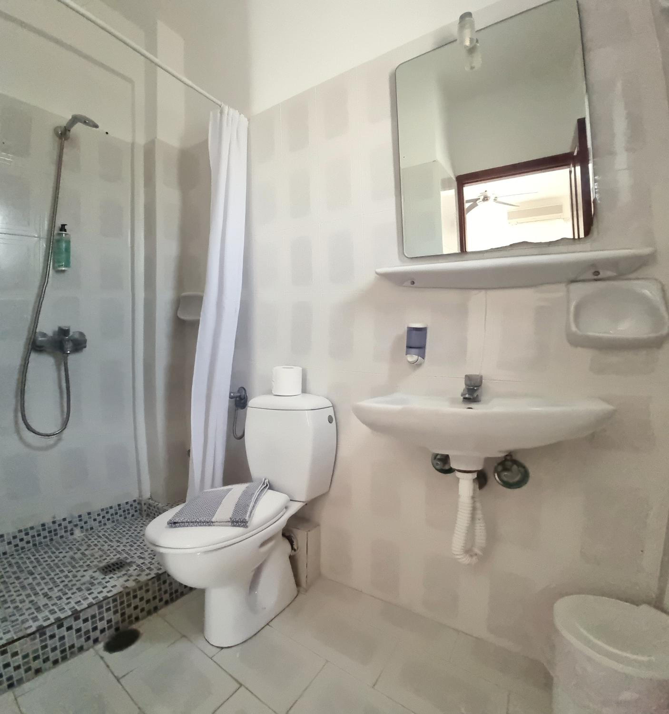 Standard Room Mountain View (Double or Twin) photo 3