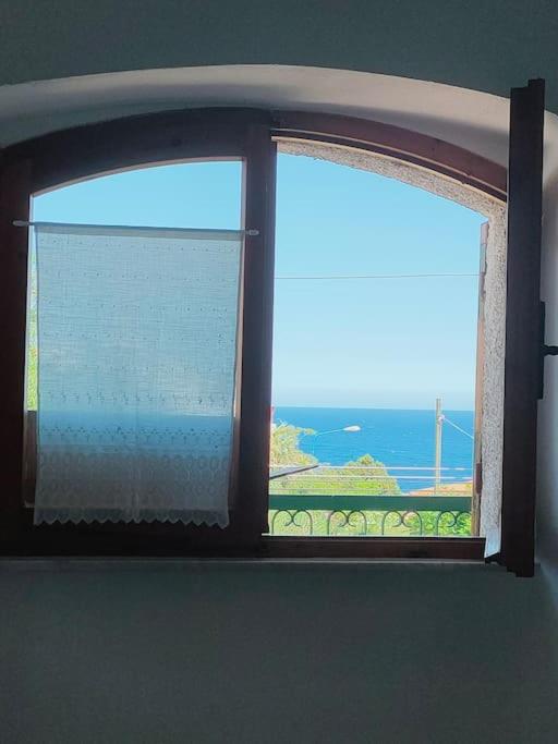Two-Bedroom Apartment with Terrace and Sea View photo 3