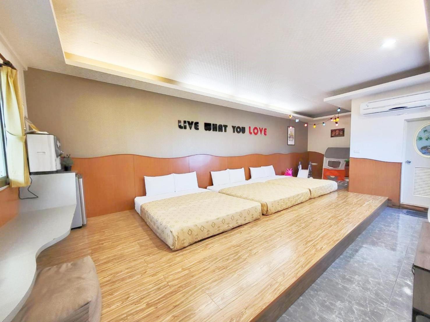 Hextuple Room (With Kids Playground) photo 1