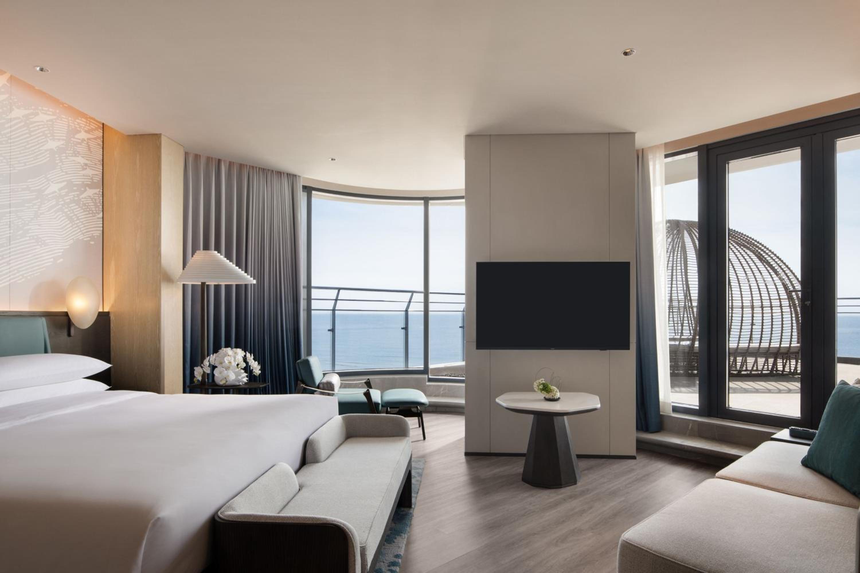 Terrace King Suite with Balcony and Ocean View - Photo 5