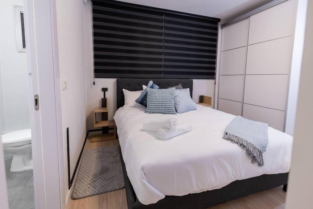 One-Bedroom Apartment photo 1