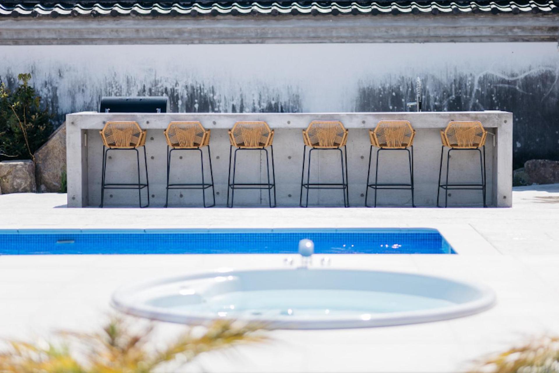 Villa with Private Pool - Photo 30