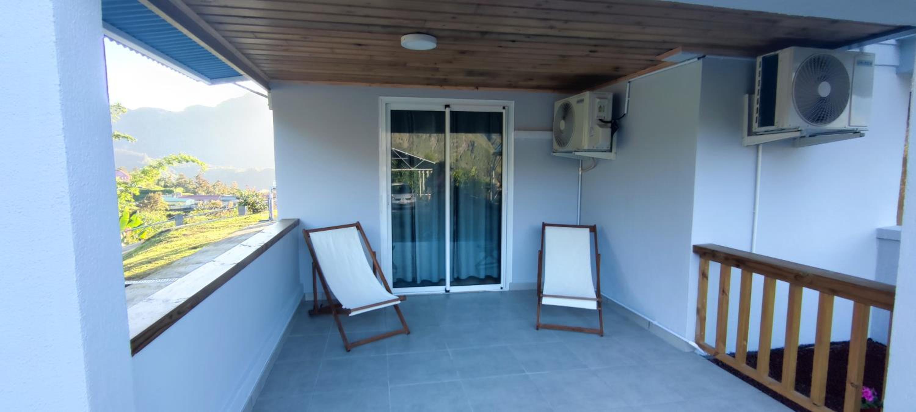 Family Room photo 2