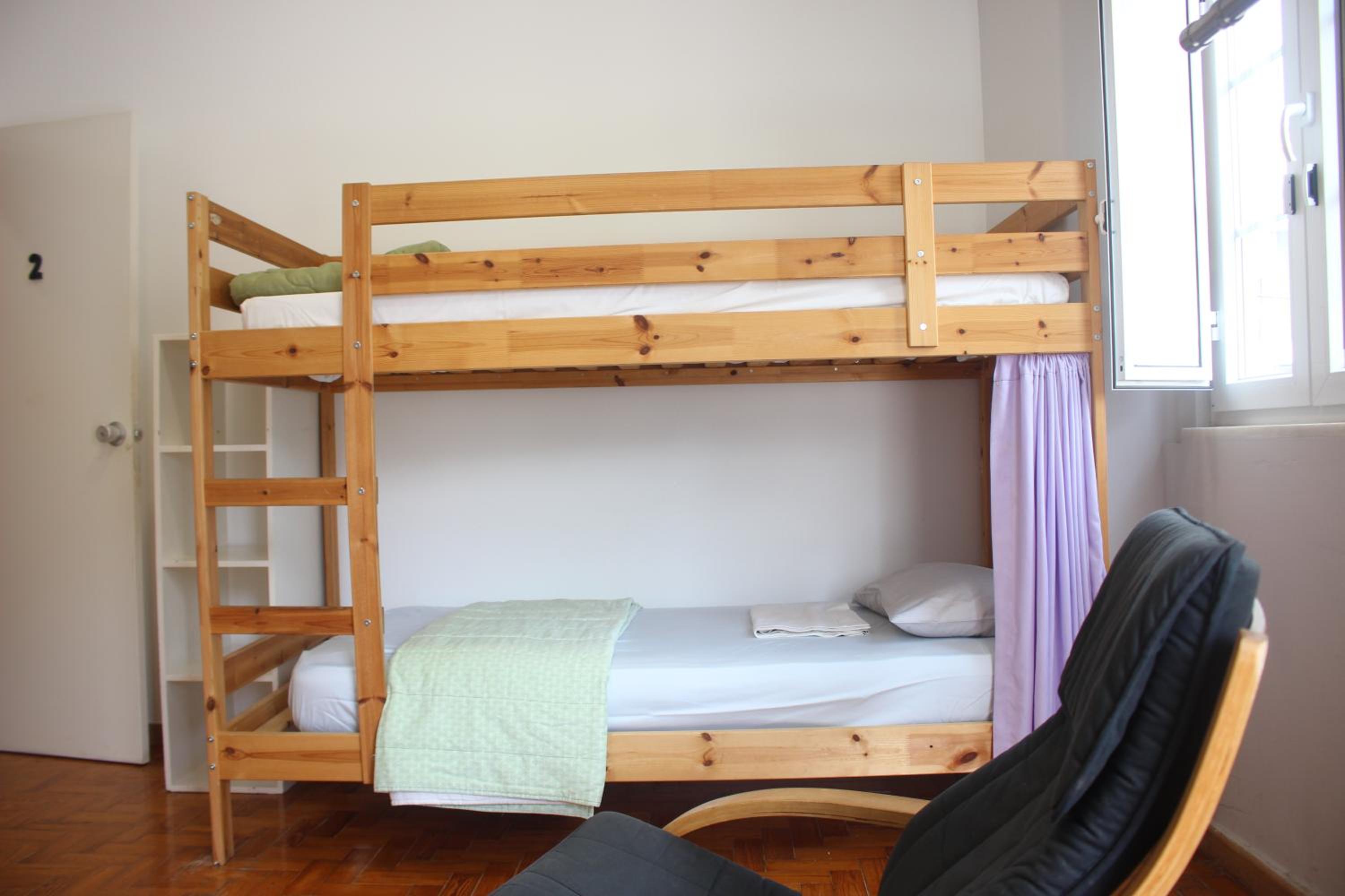 Bed in 4-Bed Mixed Dormitory with Shared Bathroom photo 1