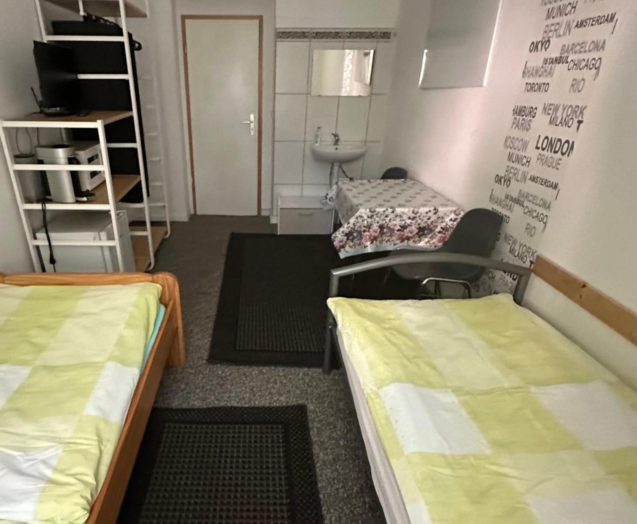 Standard Double Room with Shared Bathroom photo 2