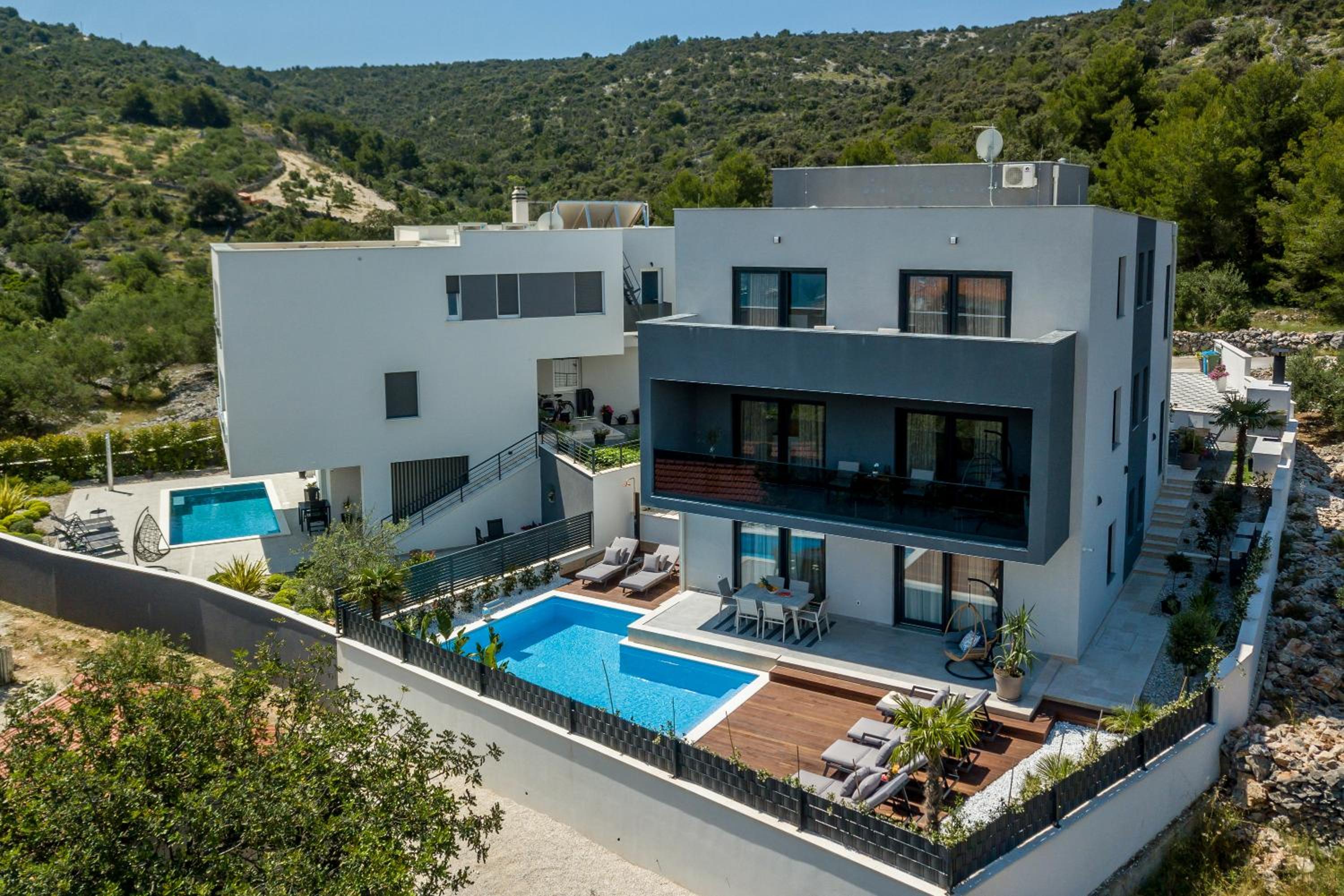 Villa photo 3