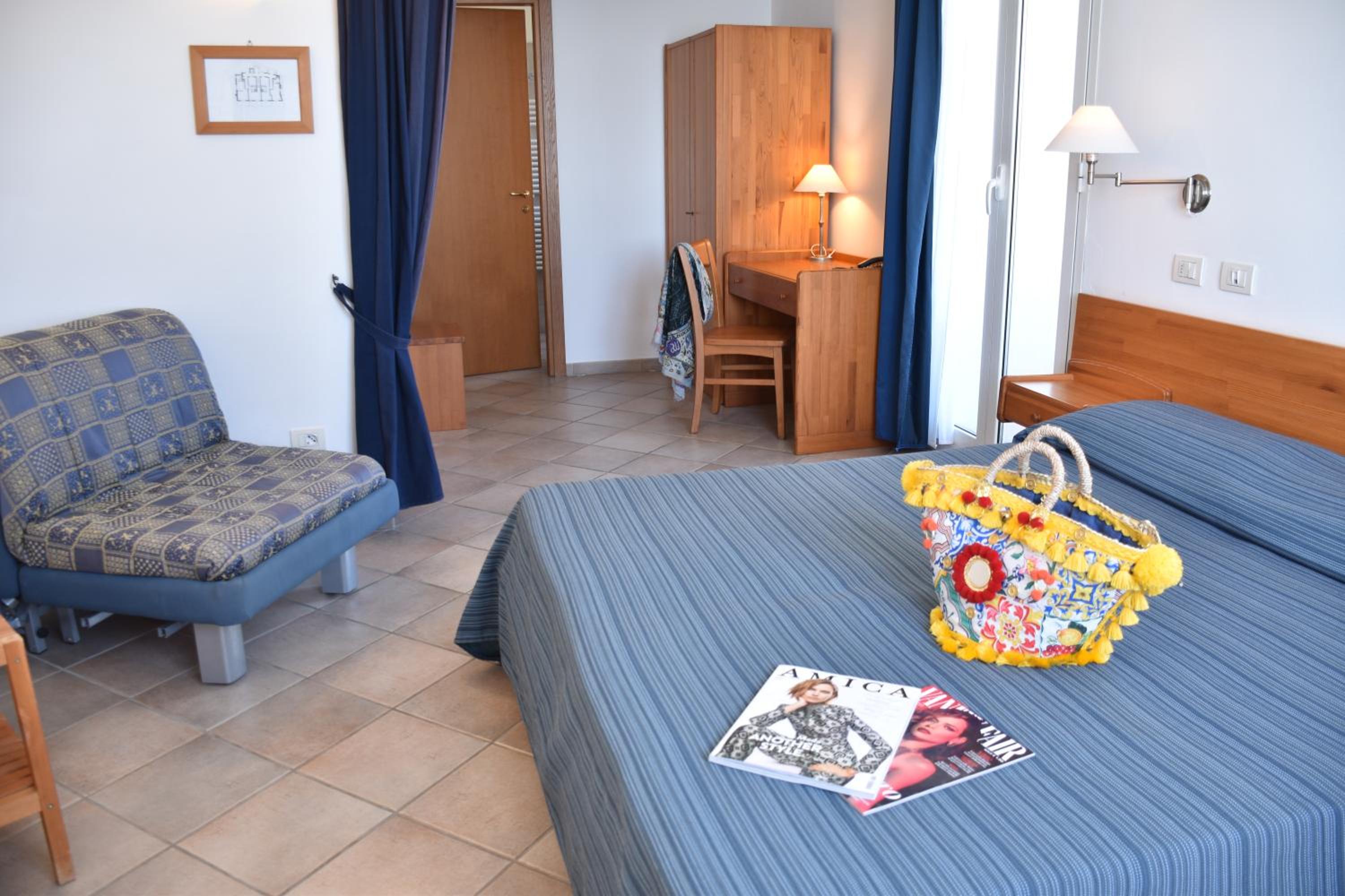 Superior King Room photo 2