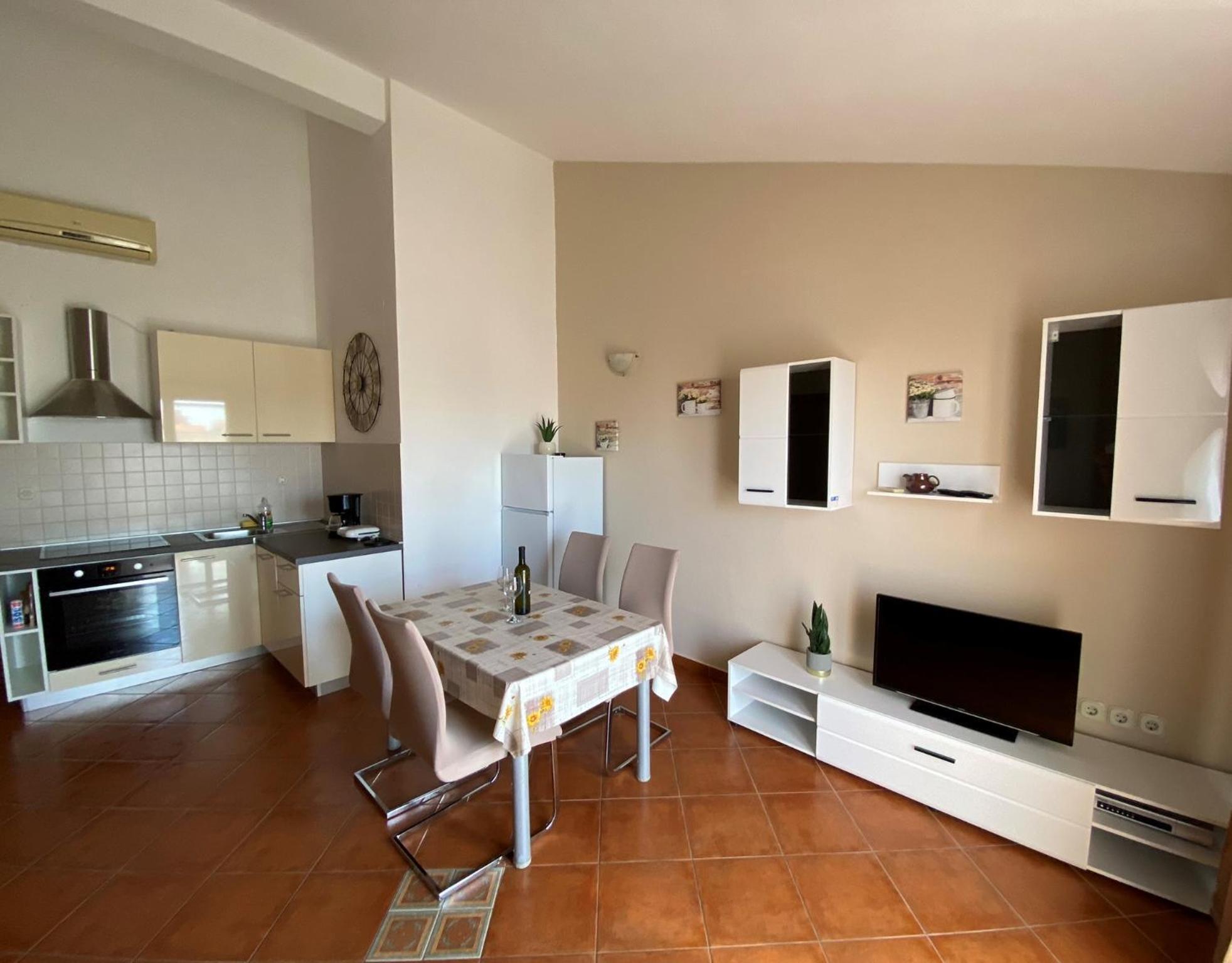 Standard Apartment photo 2