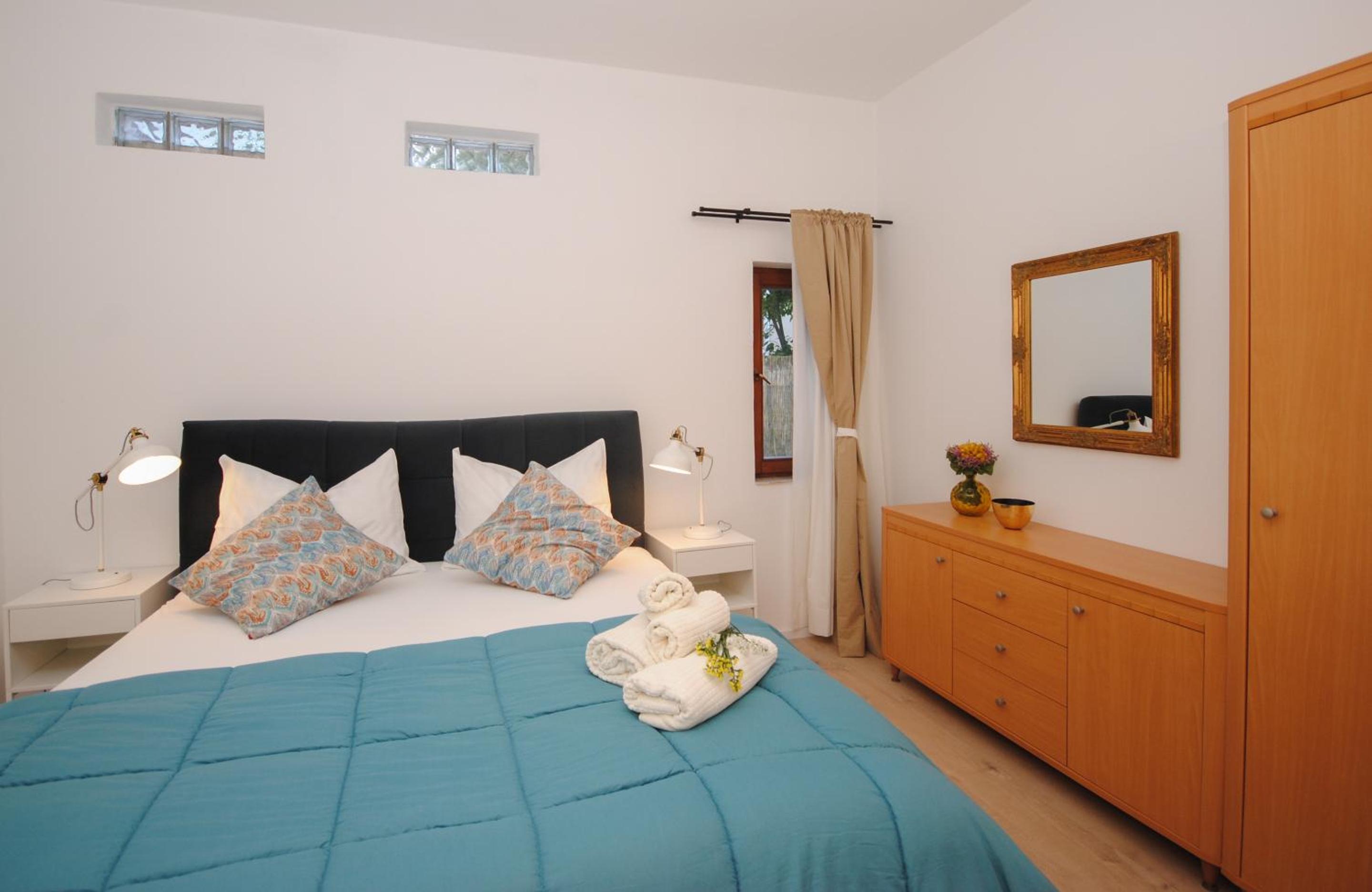Two-Bedroom Apartment with Terrace - Photo 17