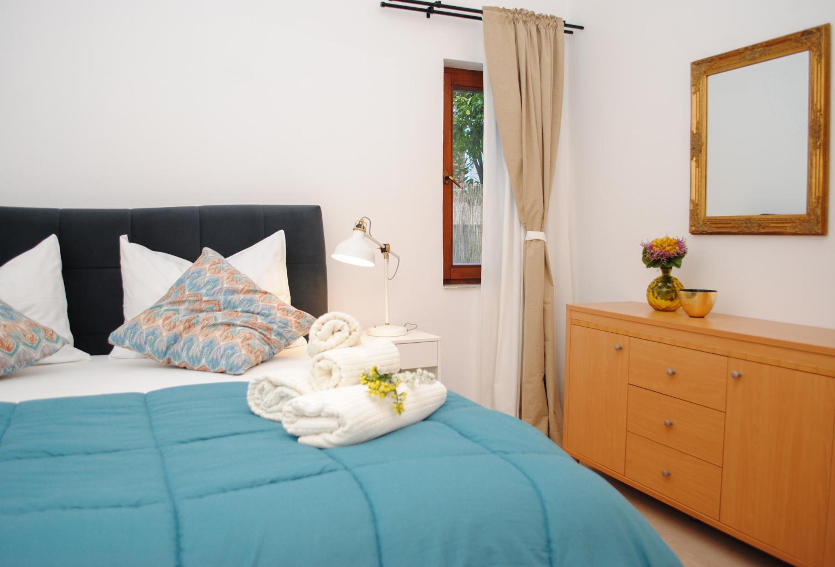 Two-Bedroom Apartment with Terrace - Photo 5