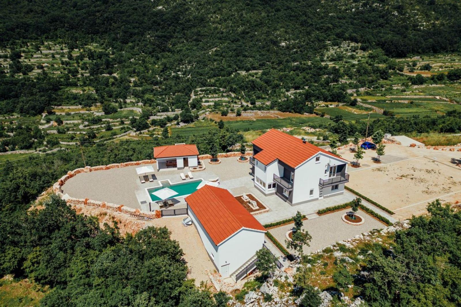 Villa with Private Pool photo 3