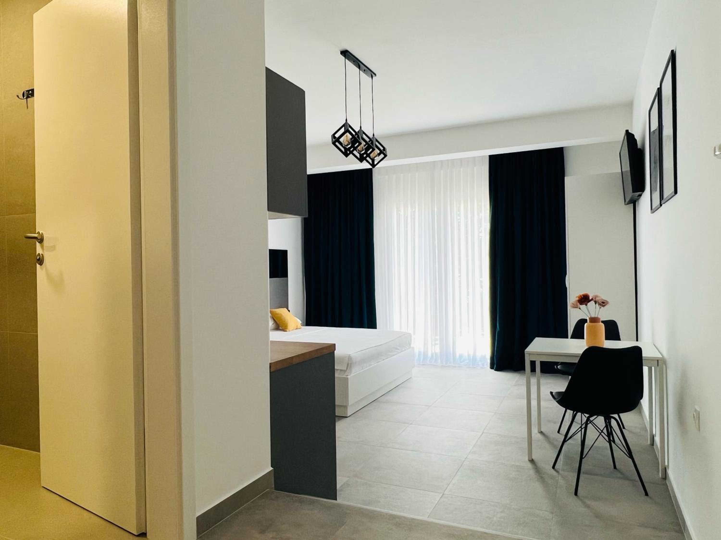Studio Apartment