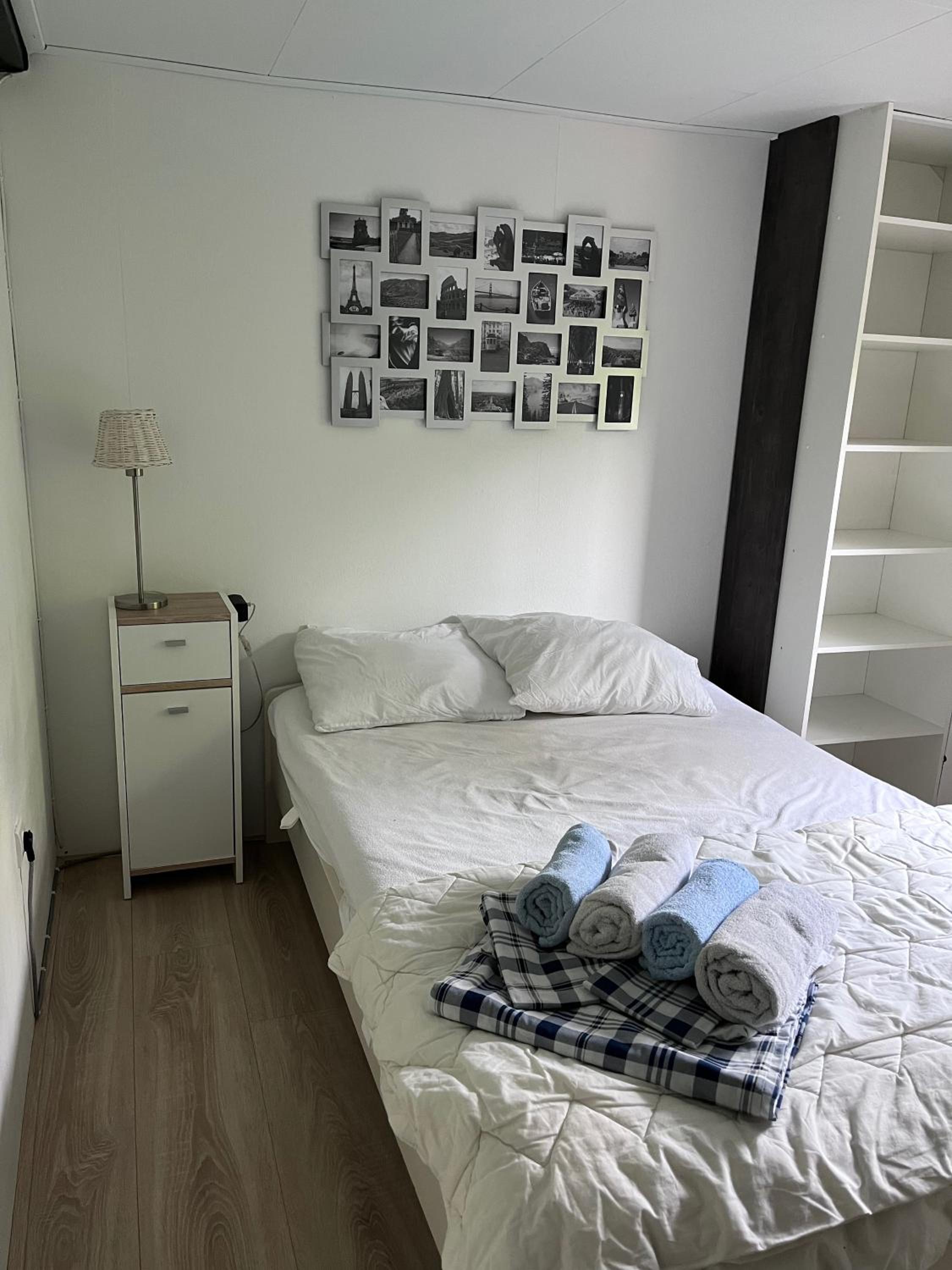 Three-Bedroom Apartment photo 1