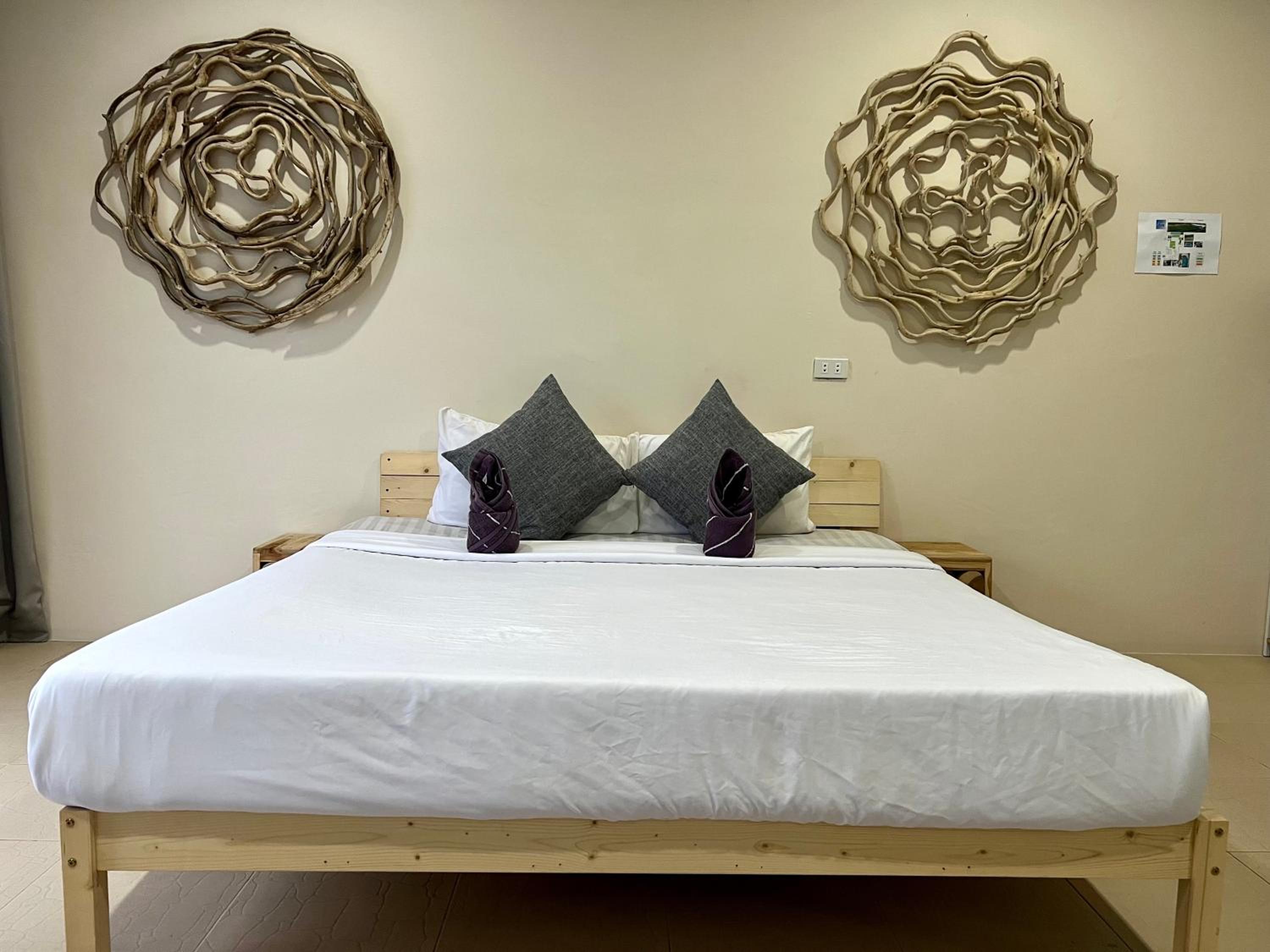 Deluxe Double Room with Balcony photo 1