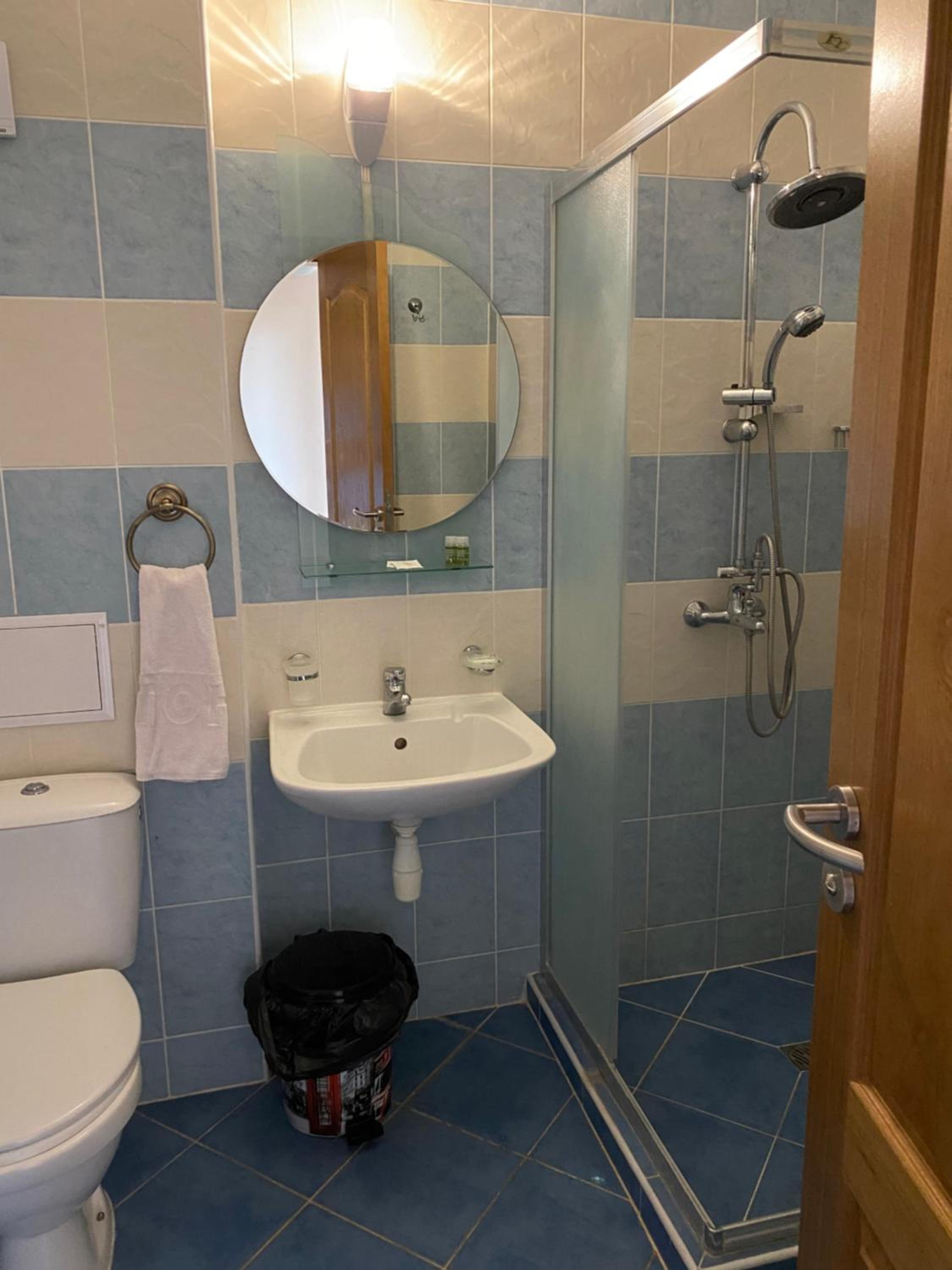Deluxe Double or Twin Room with Pool View photo 2