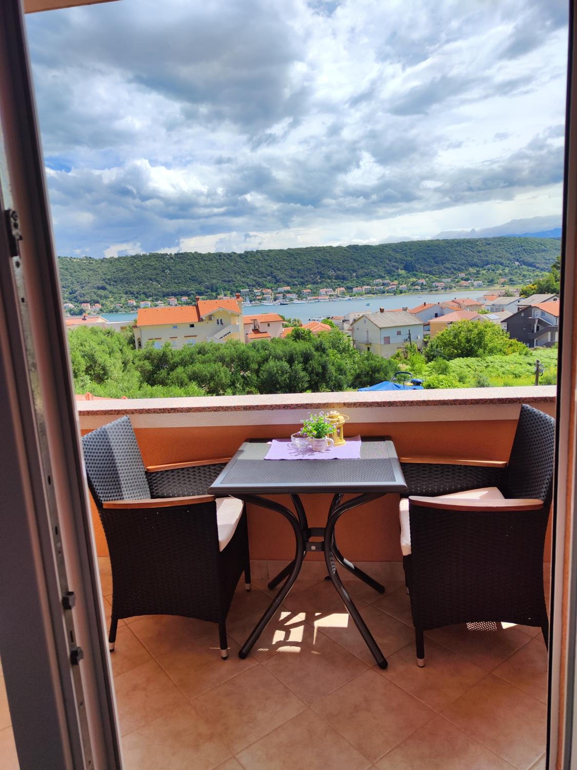 Studio with Balcony and Sea View - Photo 13