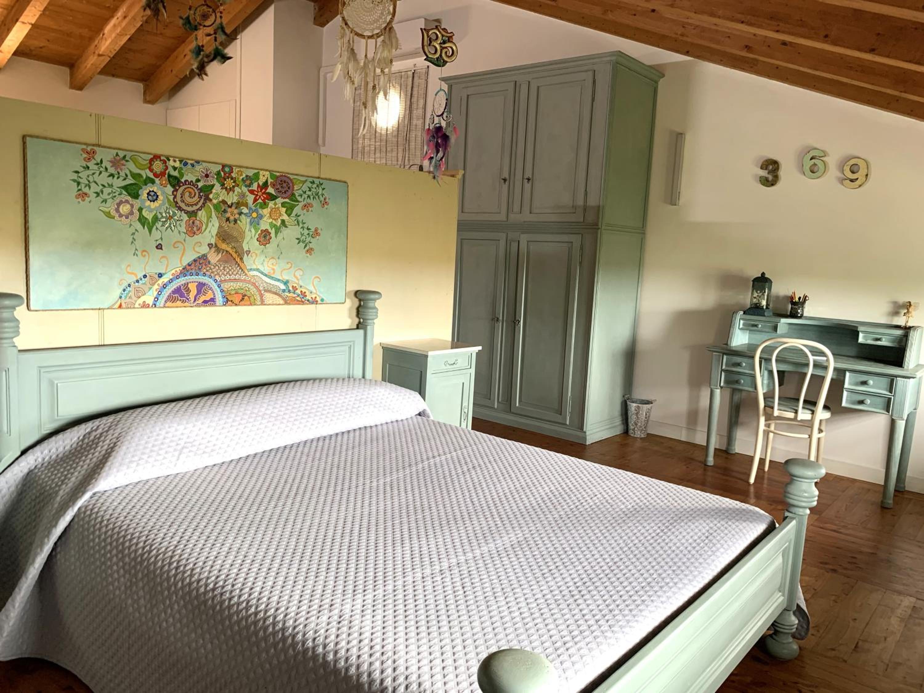 Quadruple Room with Private Bathroom