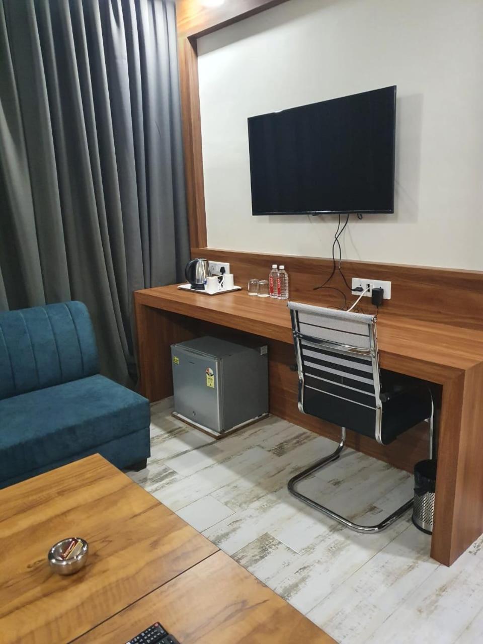 Standard Suite - Photo 2