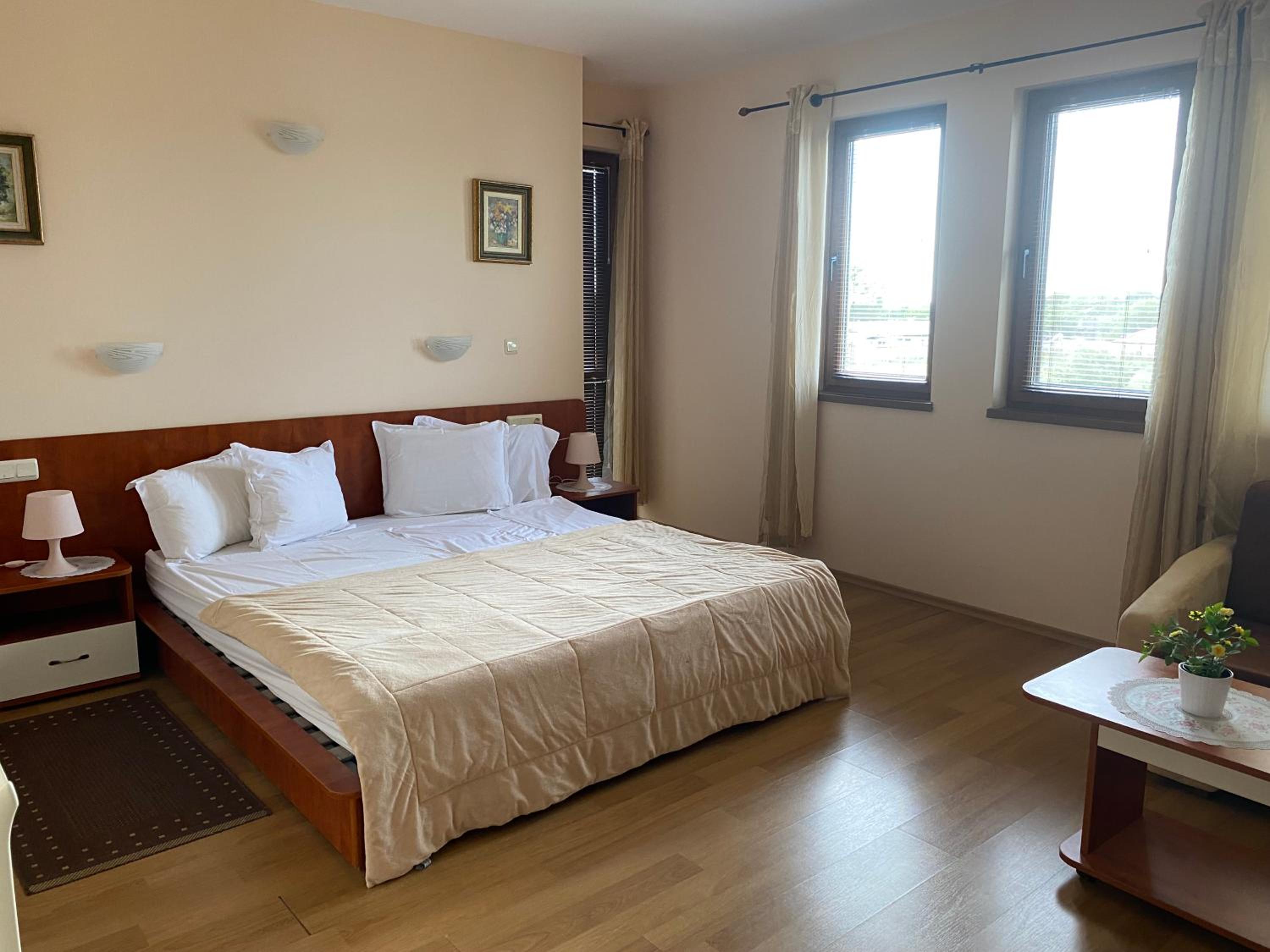 Standard Double or Twin Room photo 1
