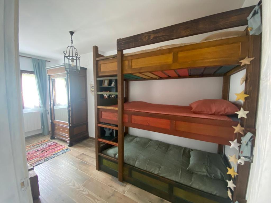 Casa de tres habitaciones