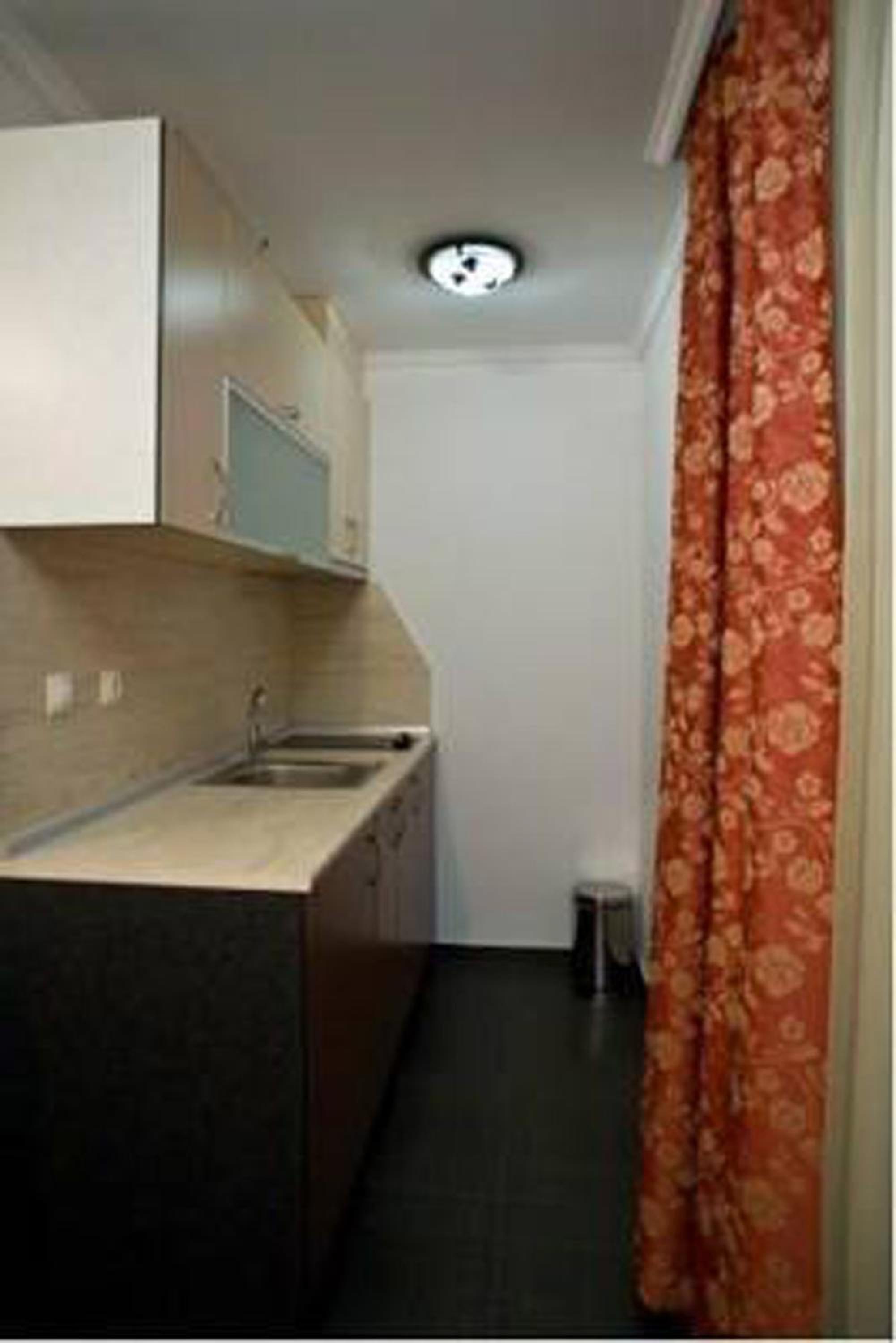 One-Bedroom Apartment with Balcony - Photo 4