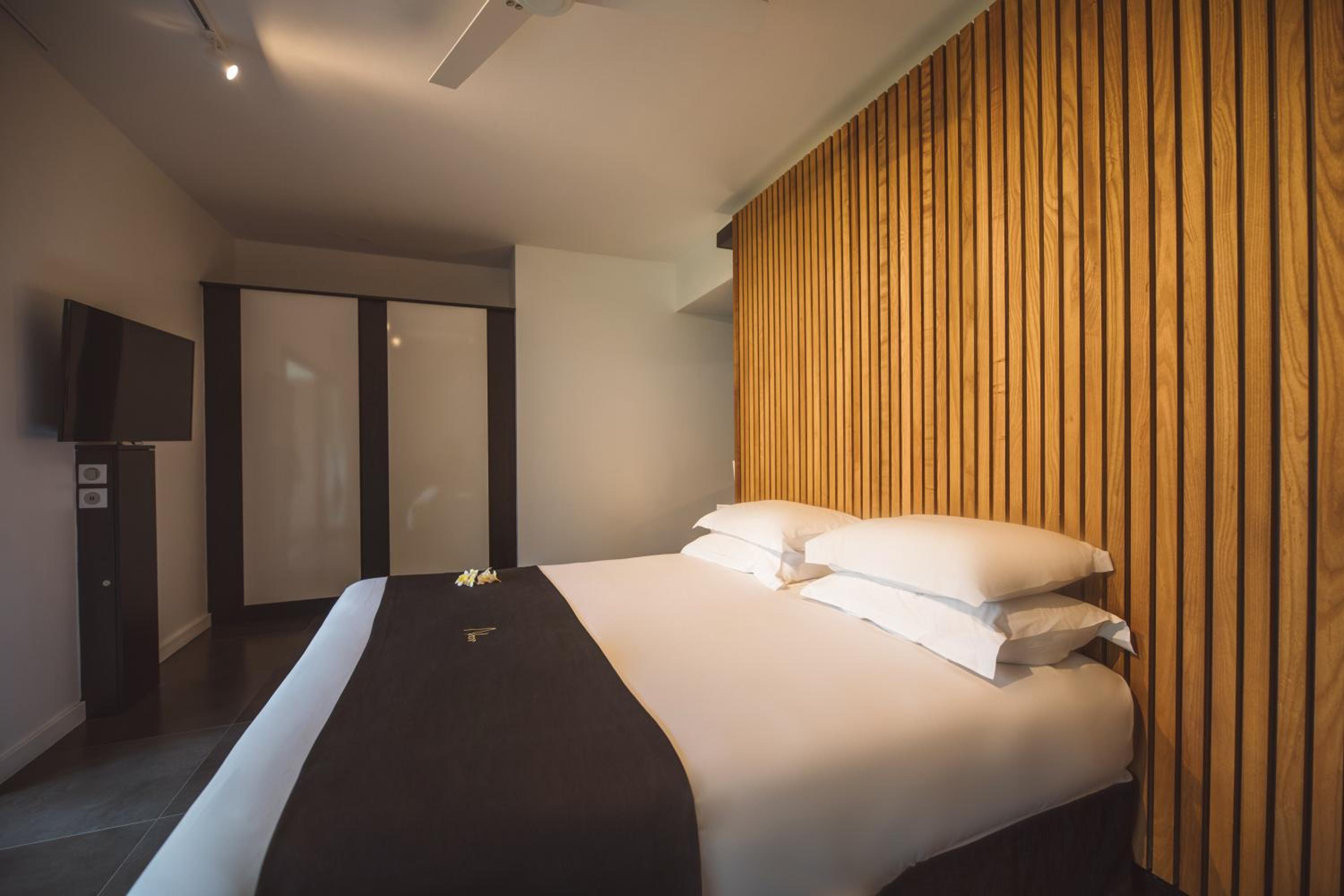 Junior Suite with Sea View - Photo 1