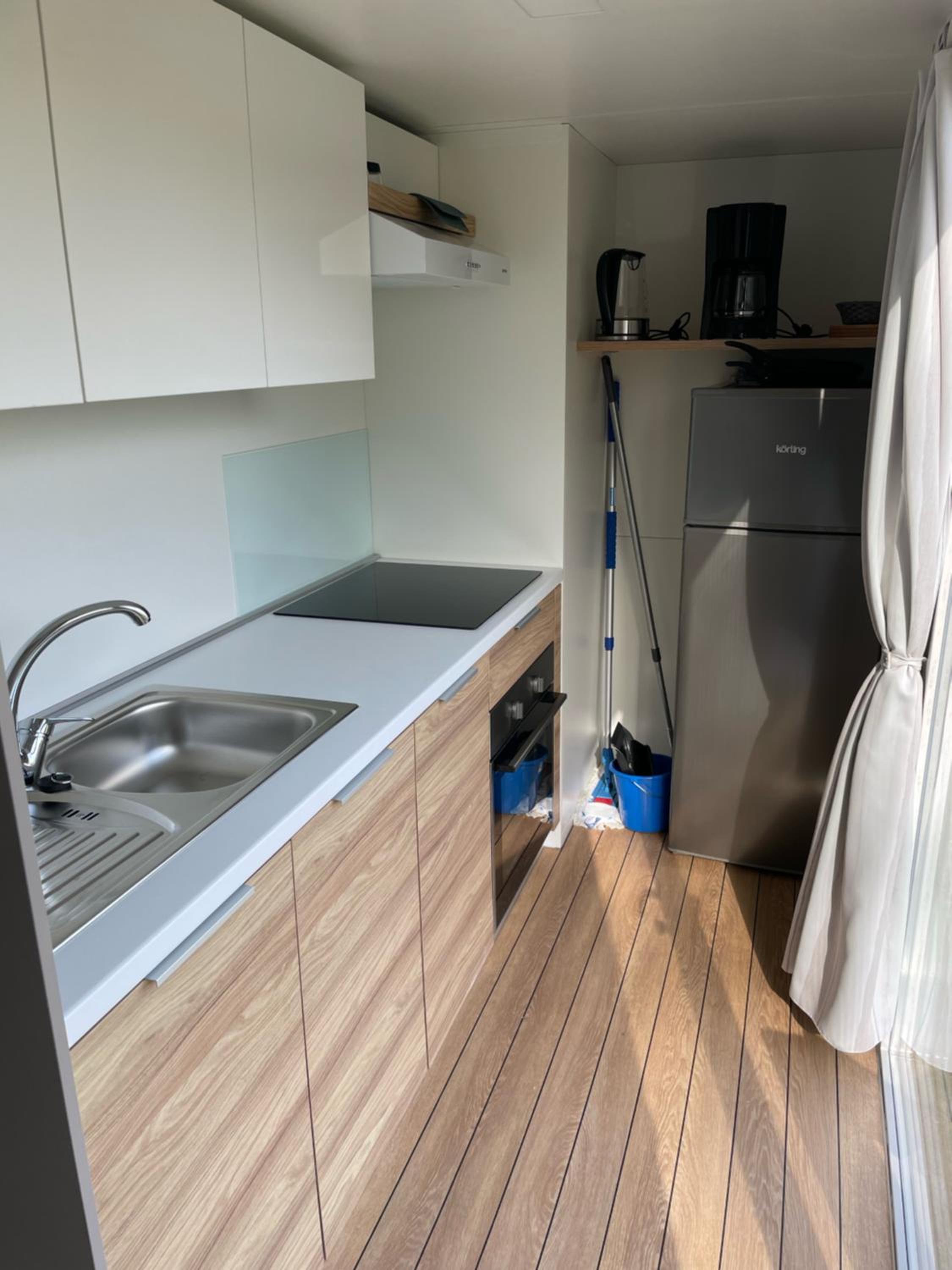 Mobile Home photo 2