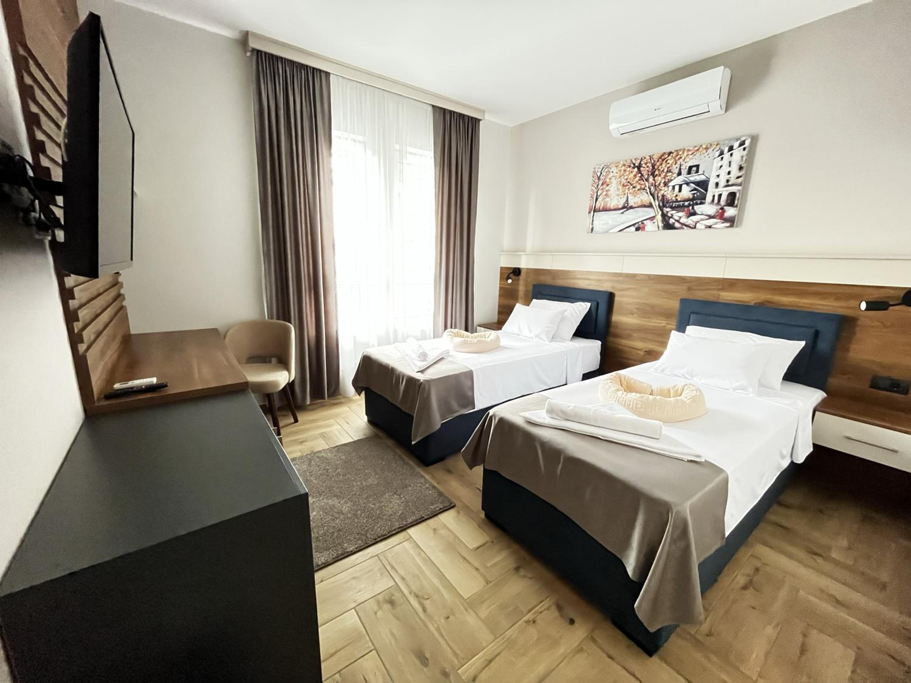 Deluxe Double or Twin Room