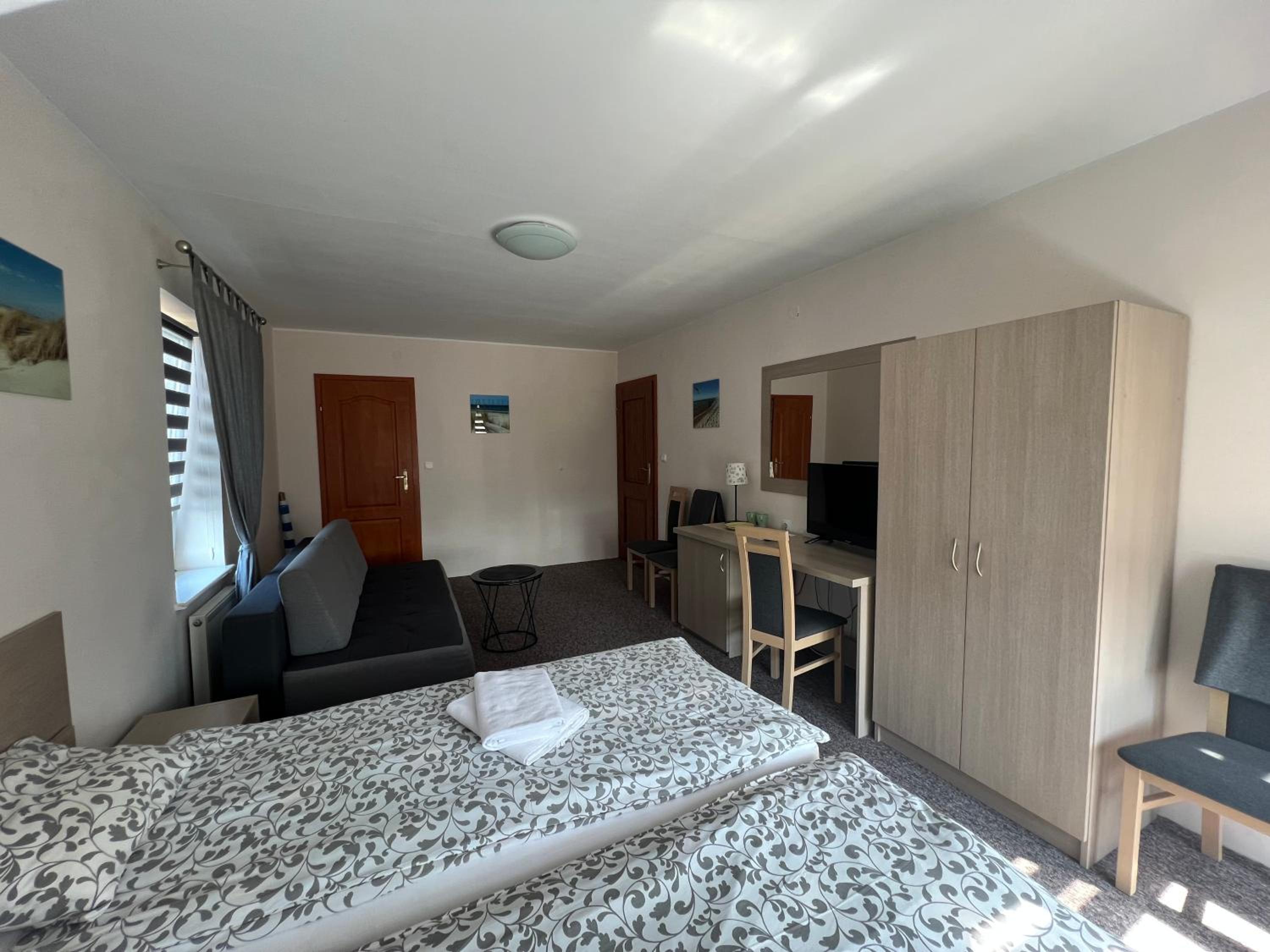 (11) Quadruple Room with Balcony photo 1