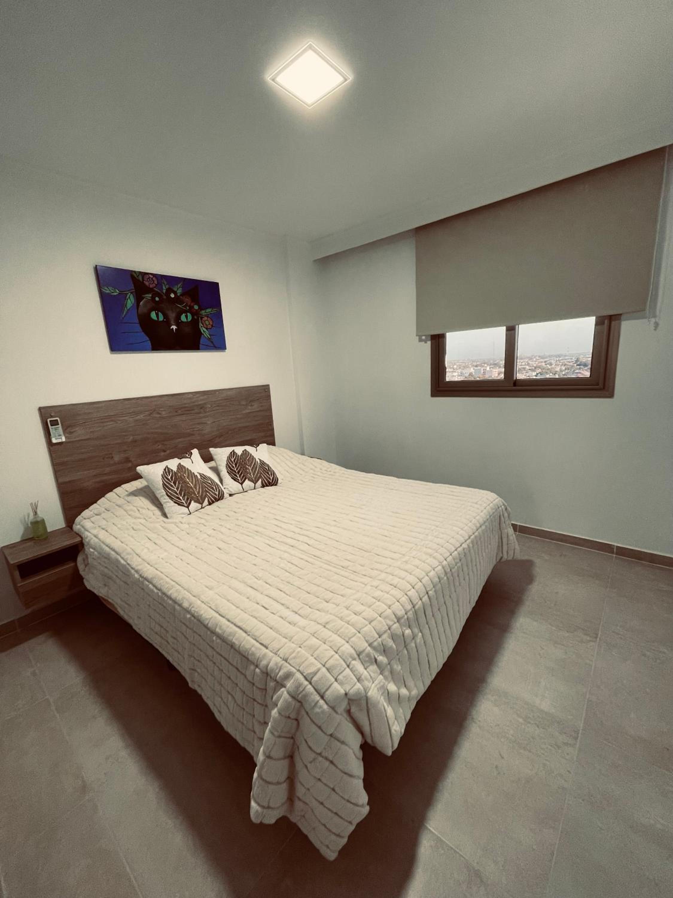One-Bedroom Apartment photo 1