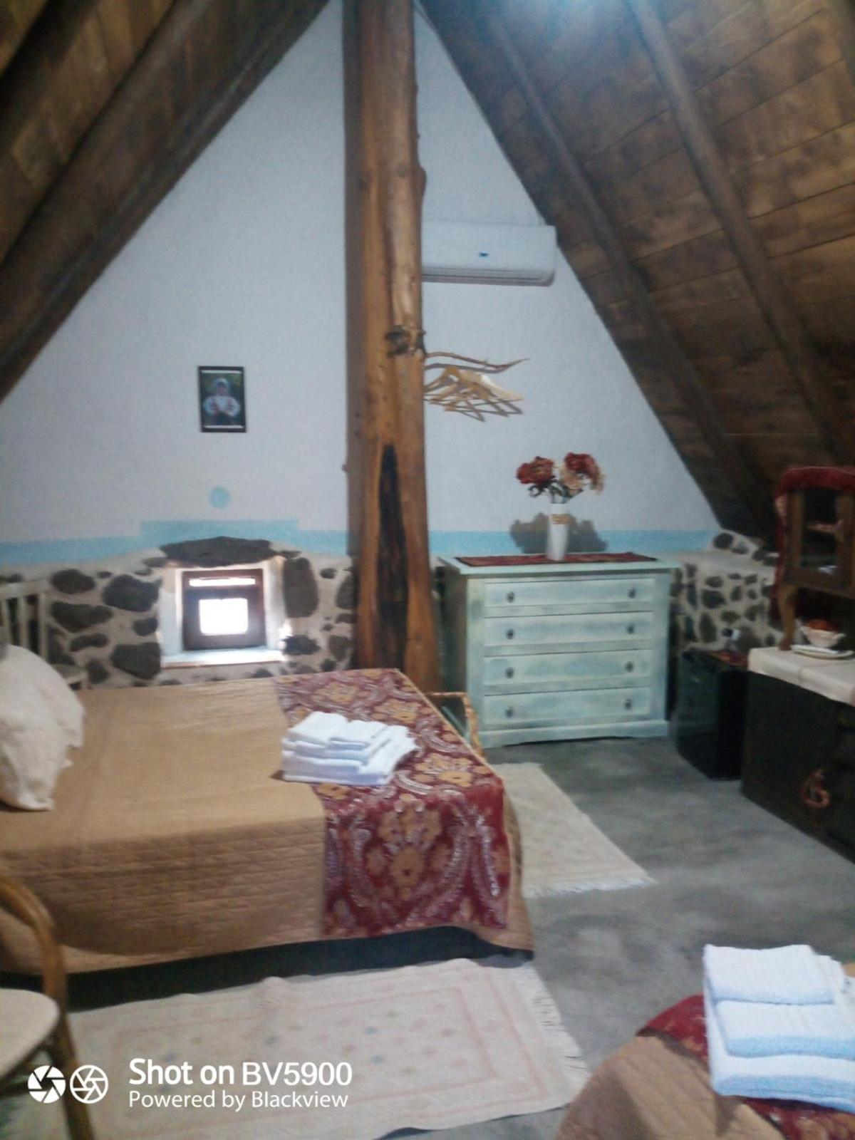 Standard Triple Room - Photo 3