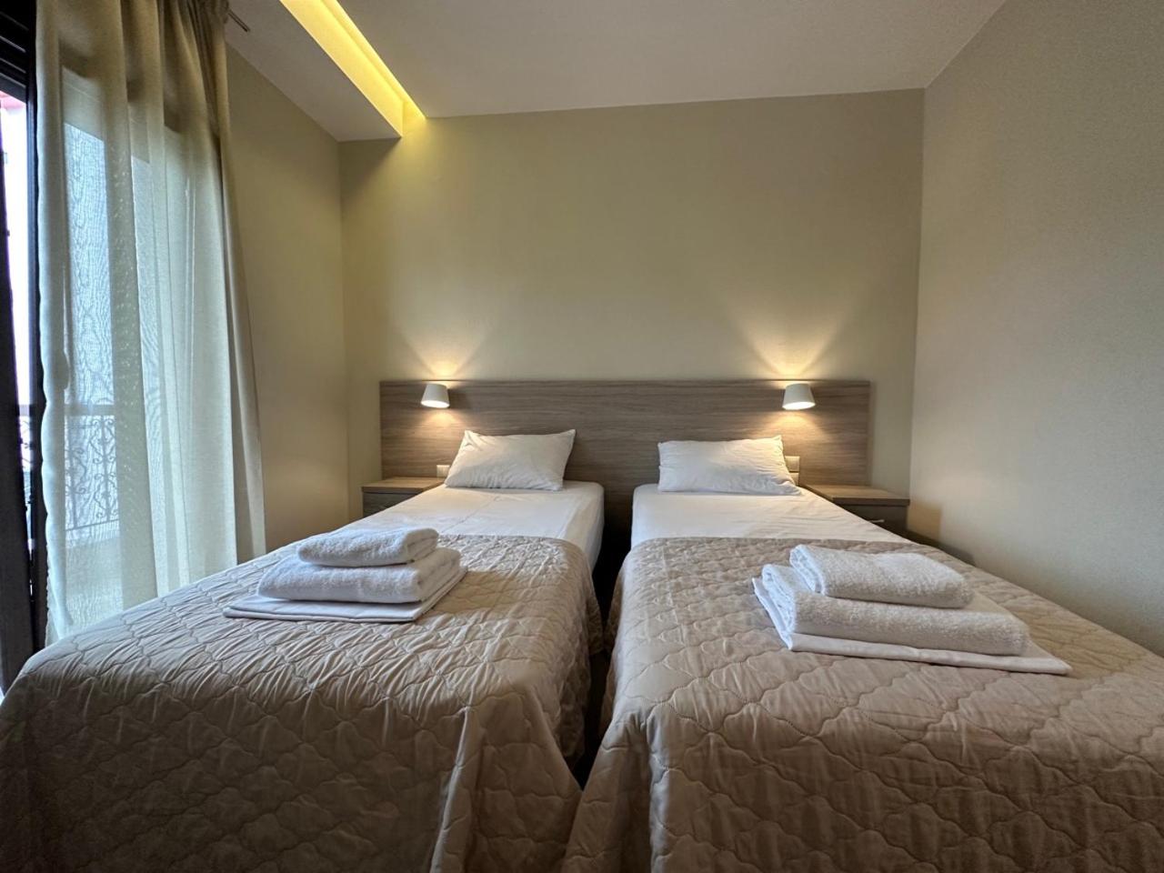 Large Twin Room photo 3