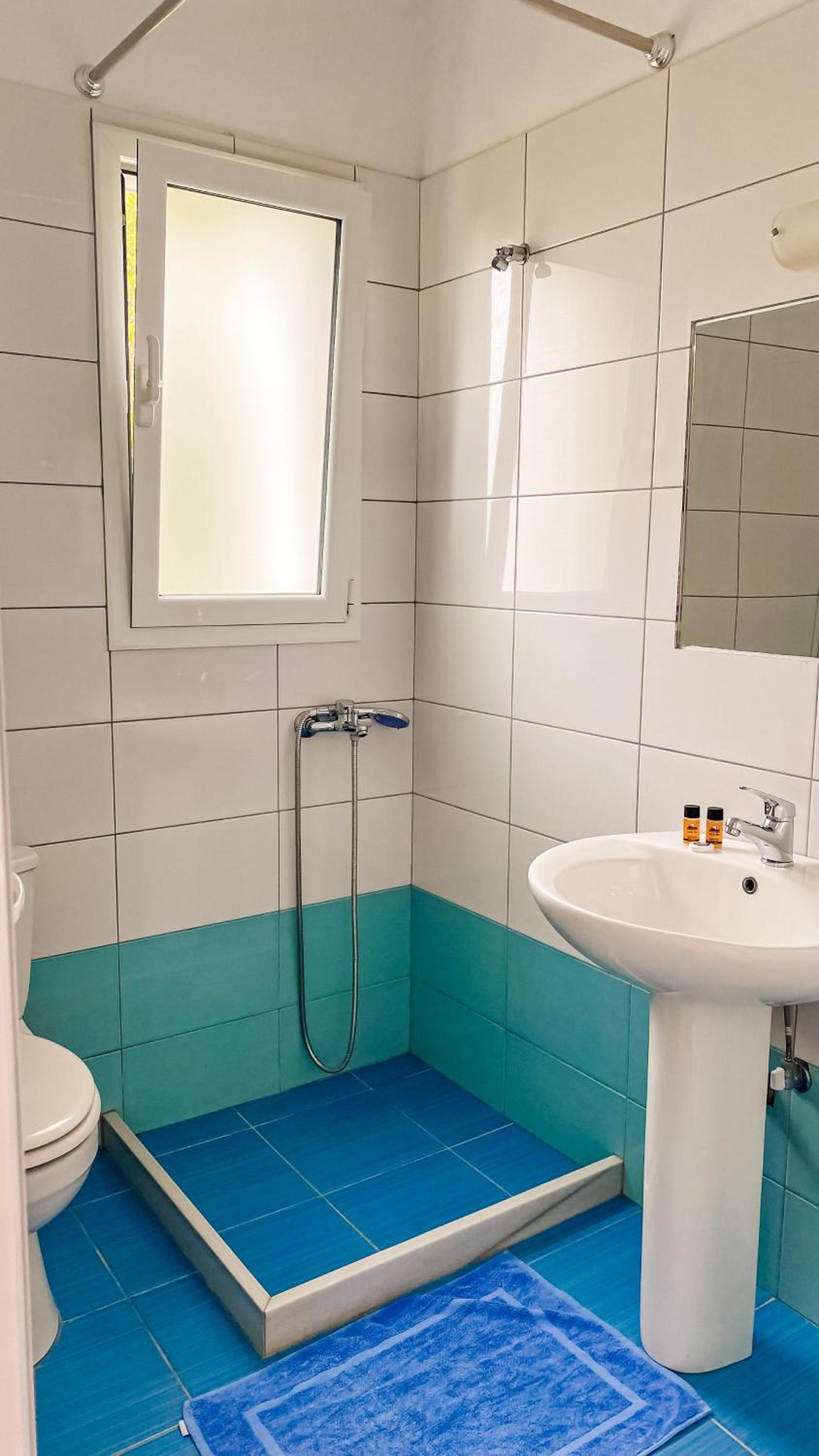 Triple Room with Sea View photo 2