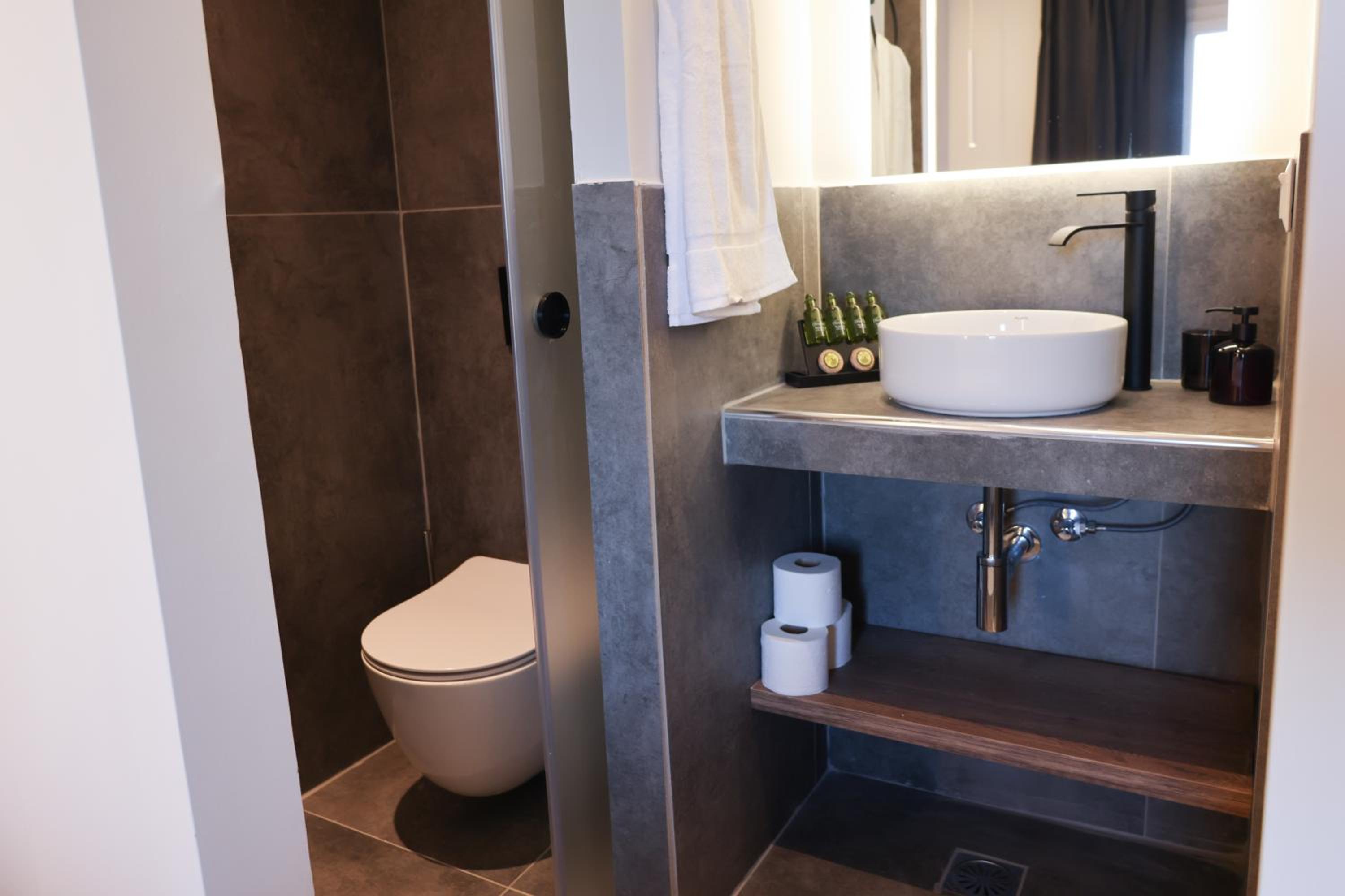 Deluxe Twin Room with Sea View photo 3