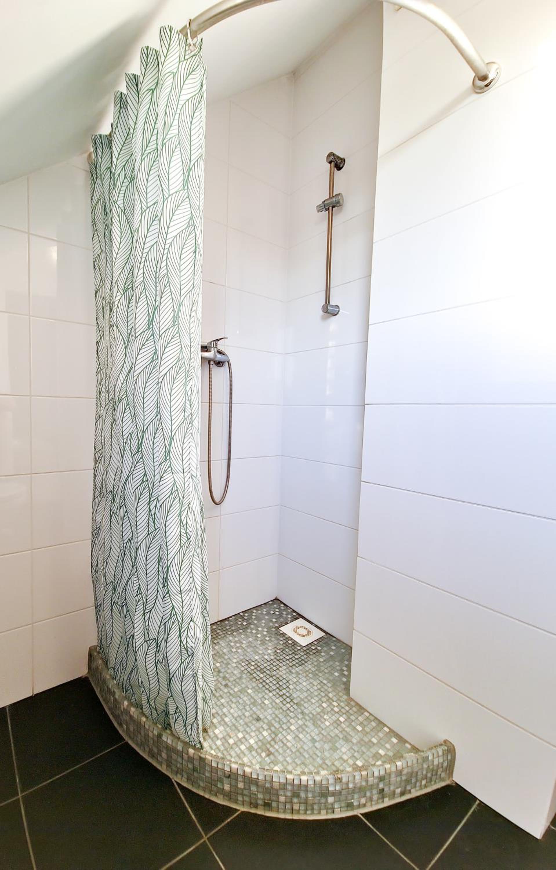 Triple Room with Private Bathroom - Photo 3