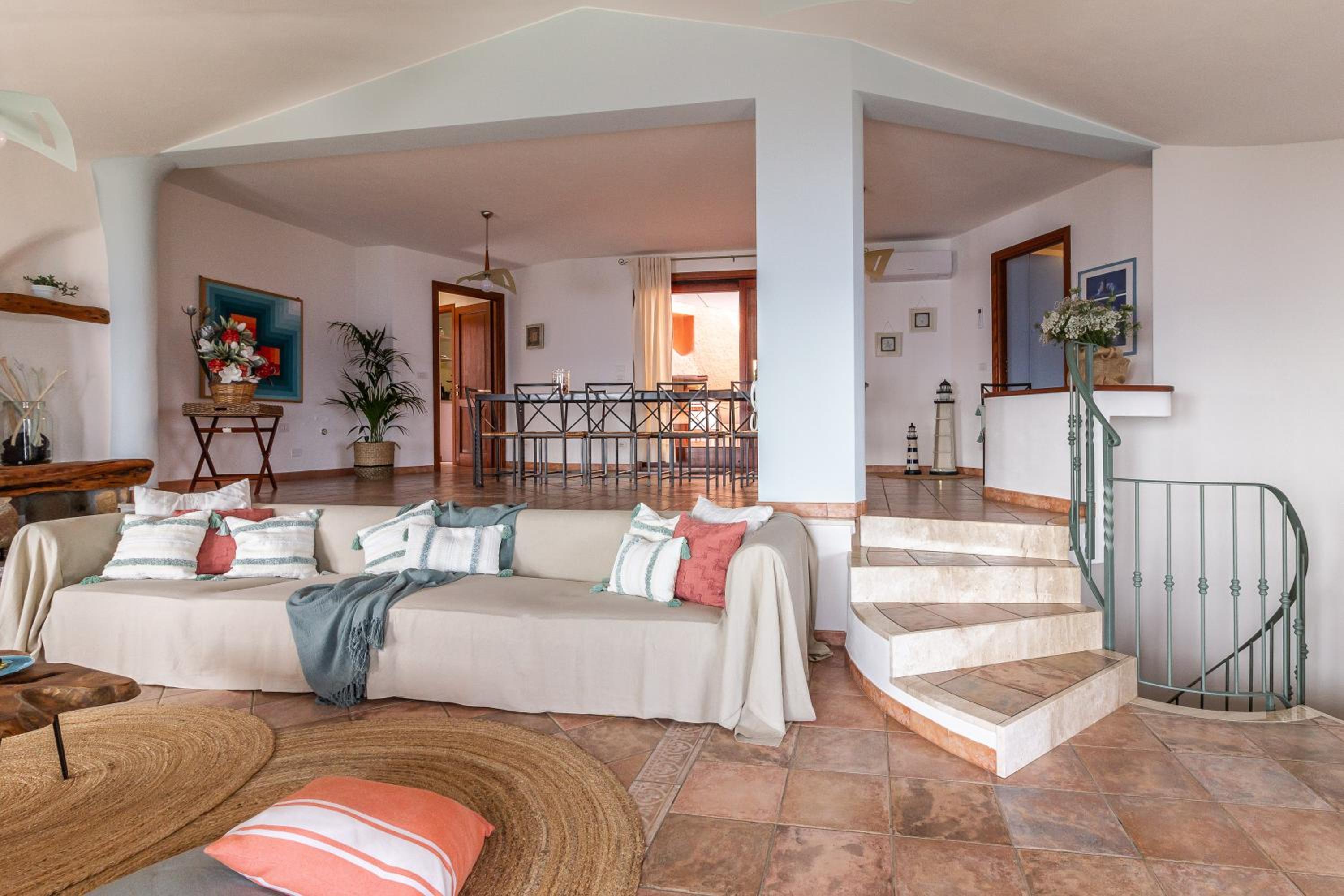 Villa photo 1
