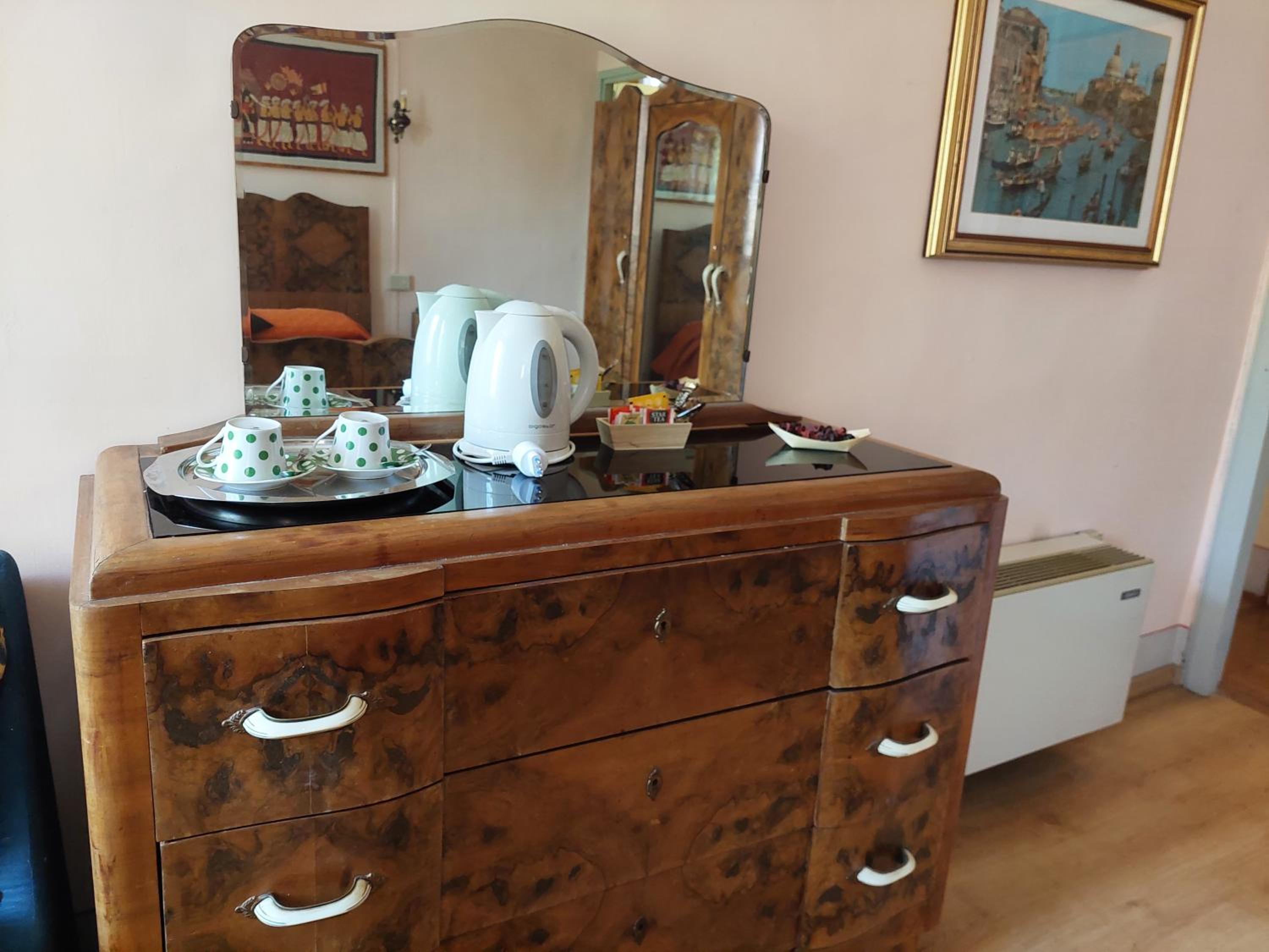 Large Double Room photo 3